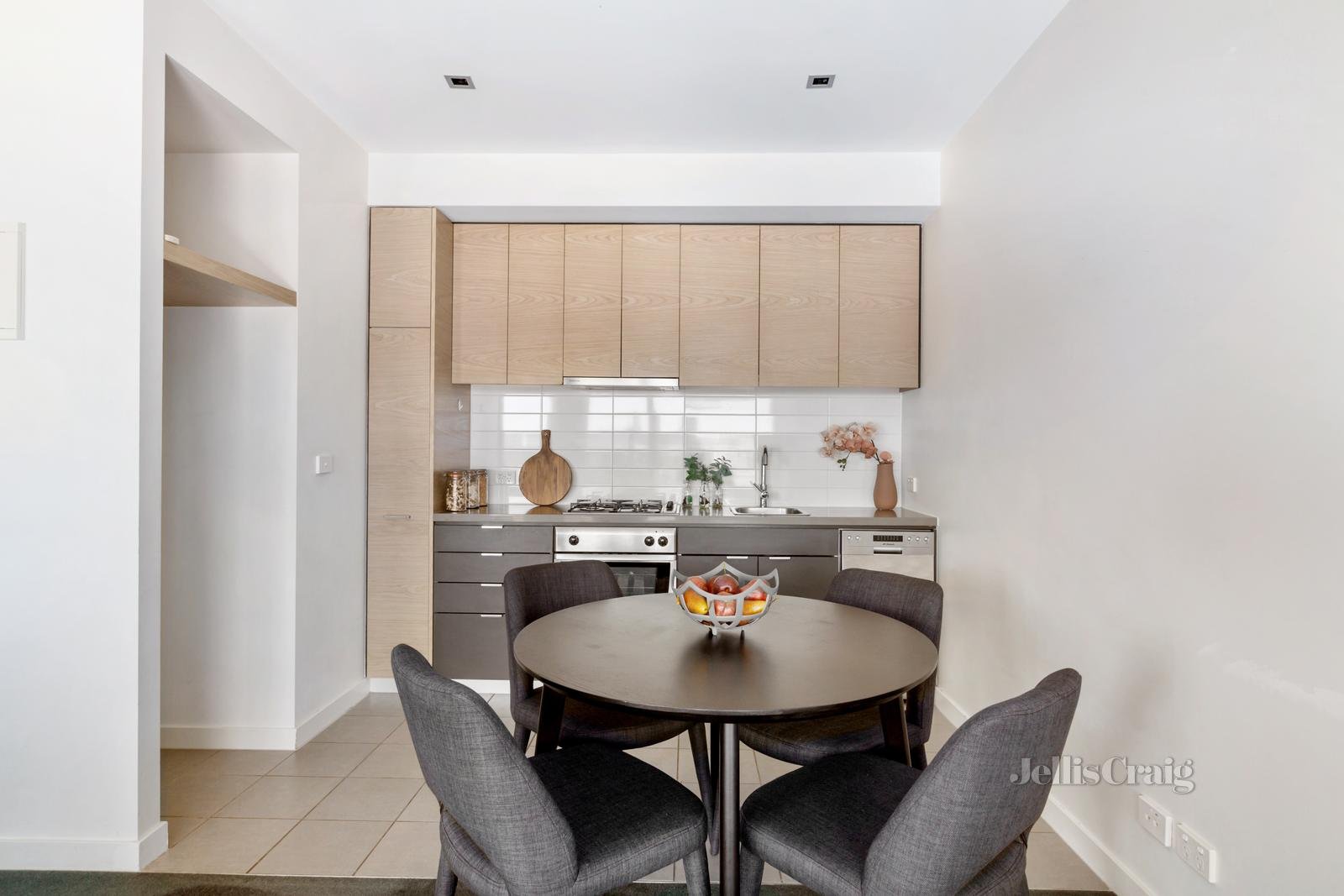 403/135 Inkerman Street, St Kilda image 7
