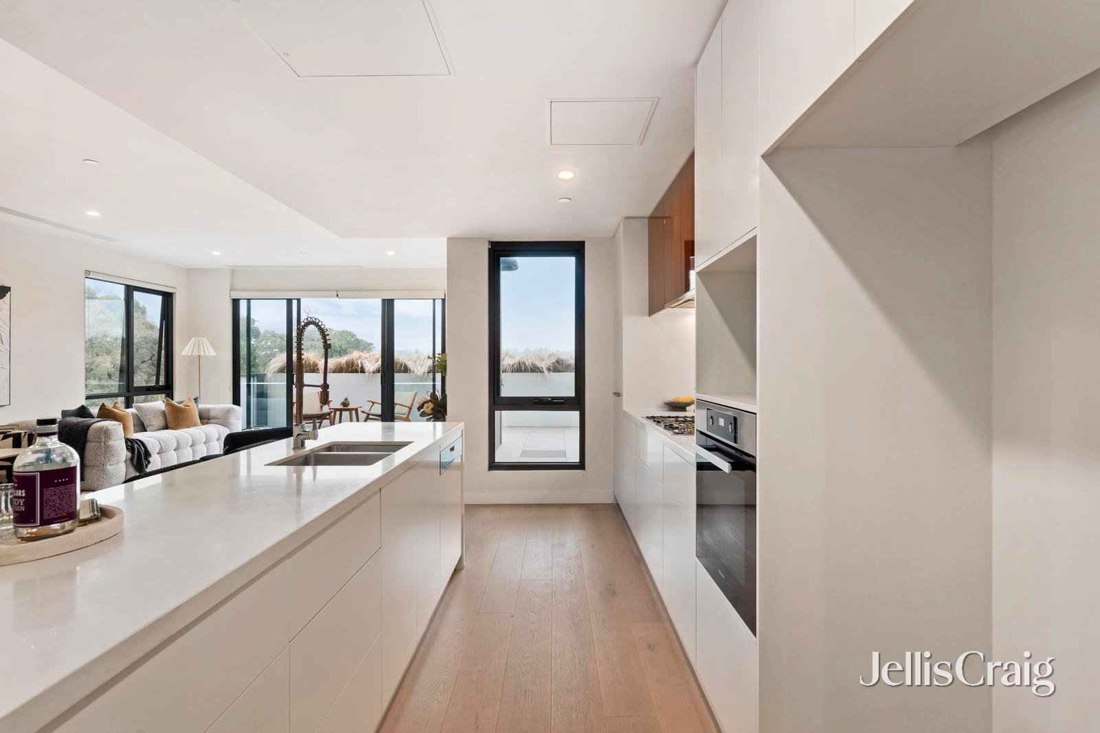 403/200 Reynolds Road, Doncaster&nbsp;East image 5