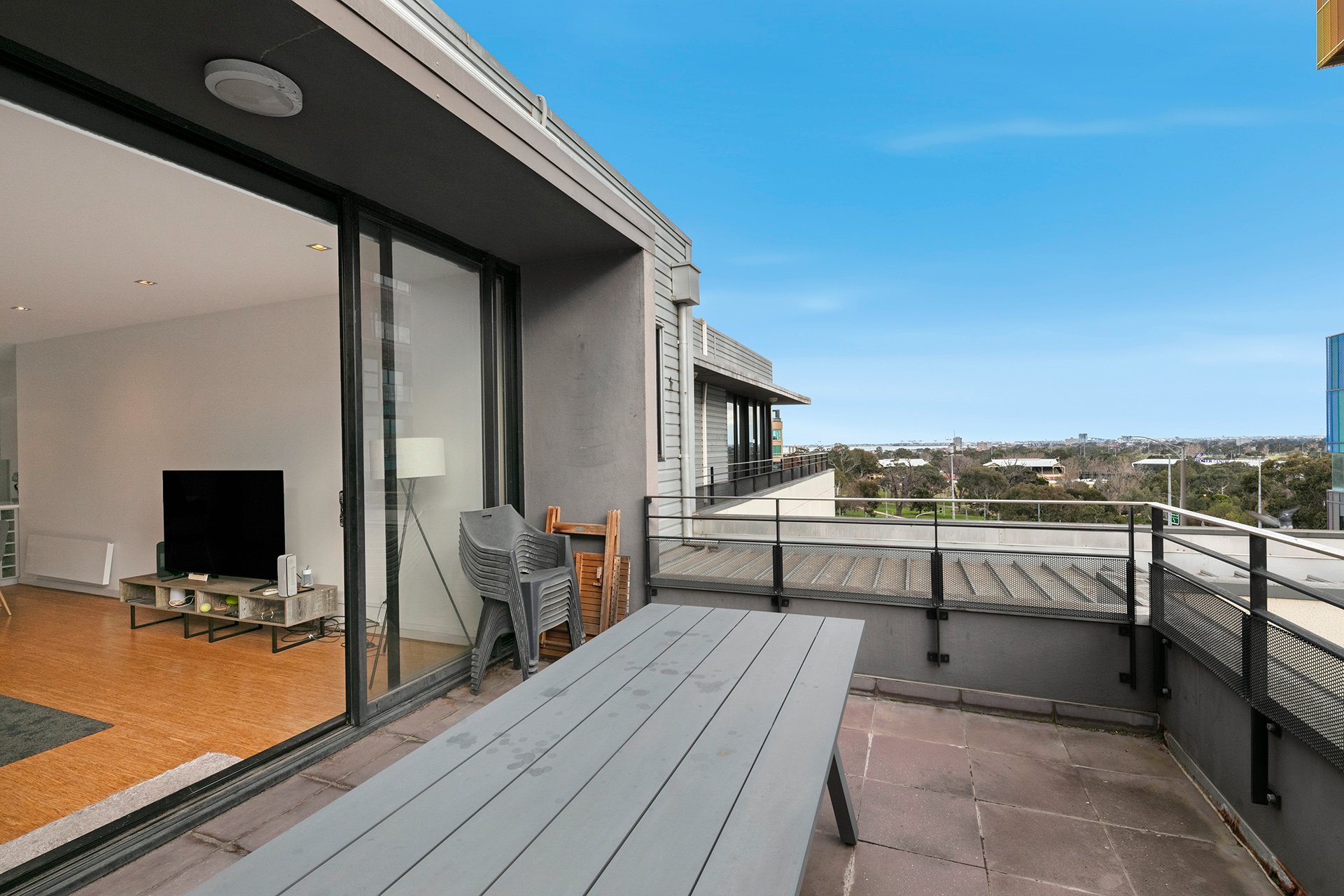 403 / 22-28 St Kilda Rd  St Kilda