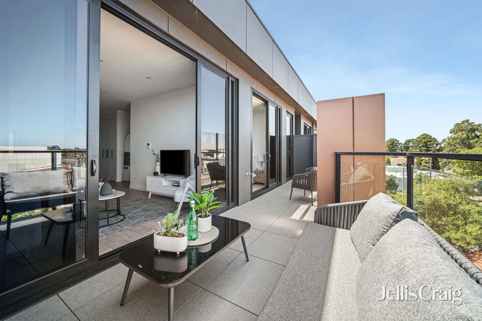 403/28 Swindon Road, Hughesdale image 8