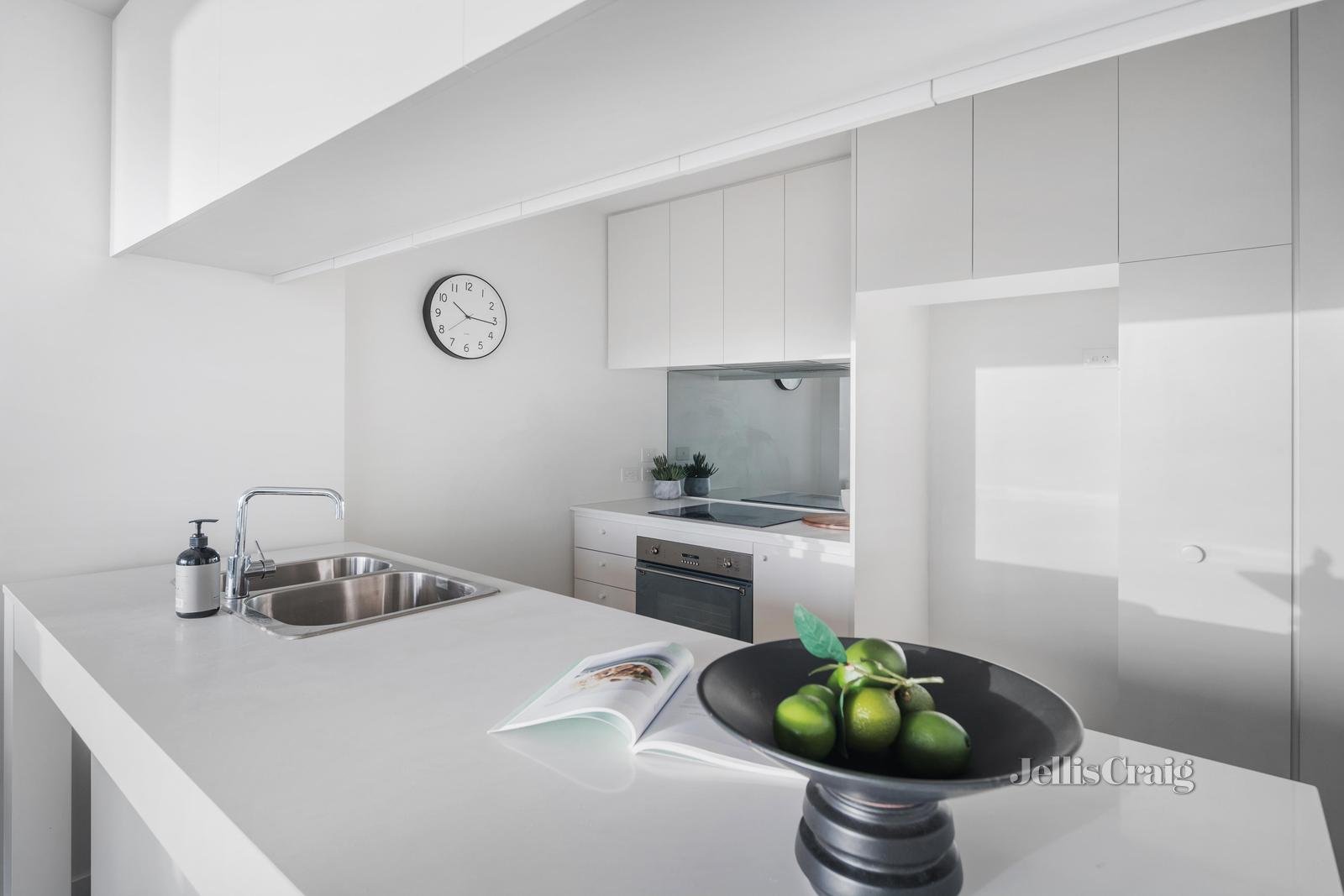 403/3 Kennedy Avenue, Richmond image 3