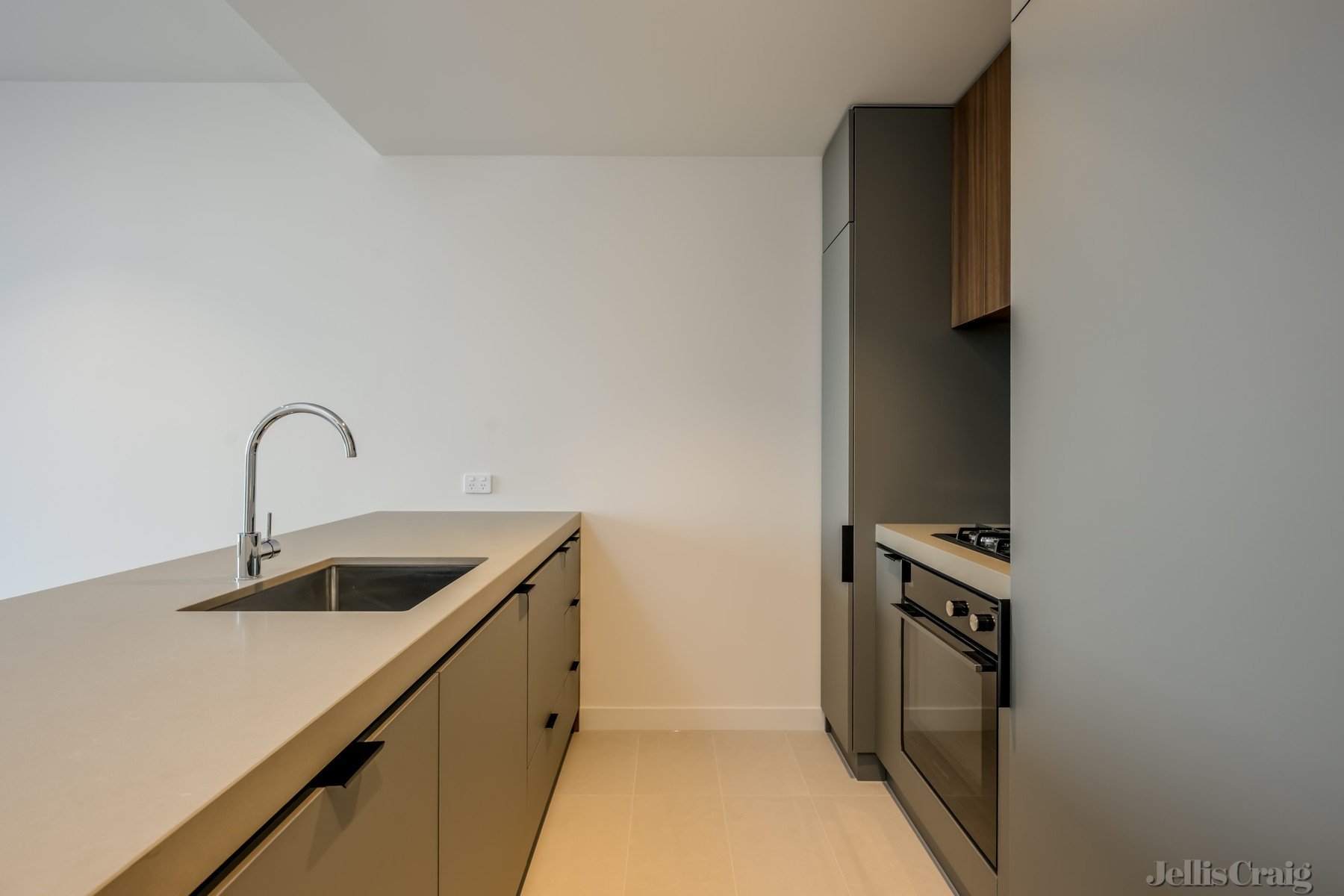 403AH/37 Paper Trail, Alphington image 2