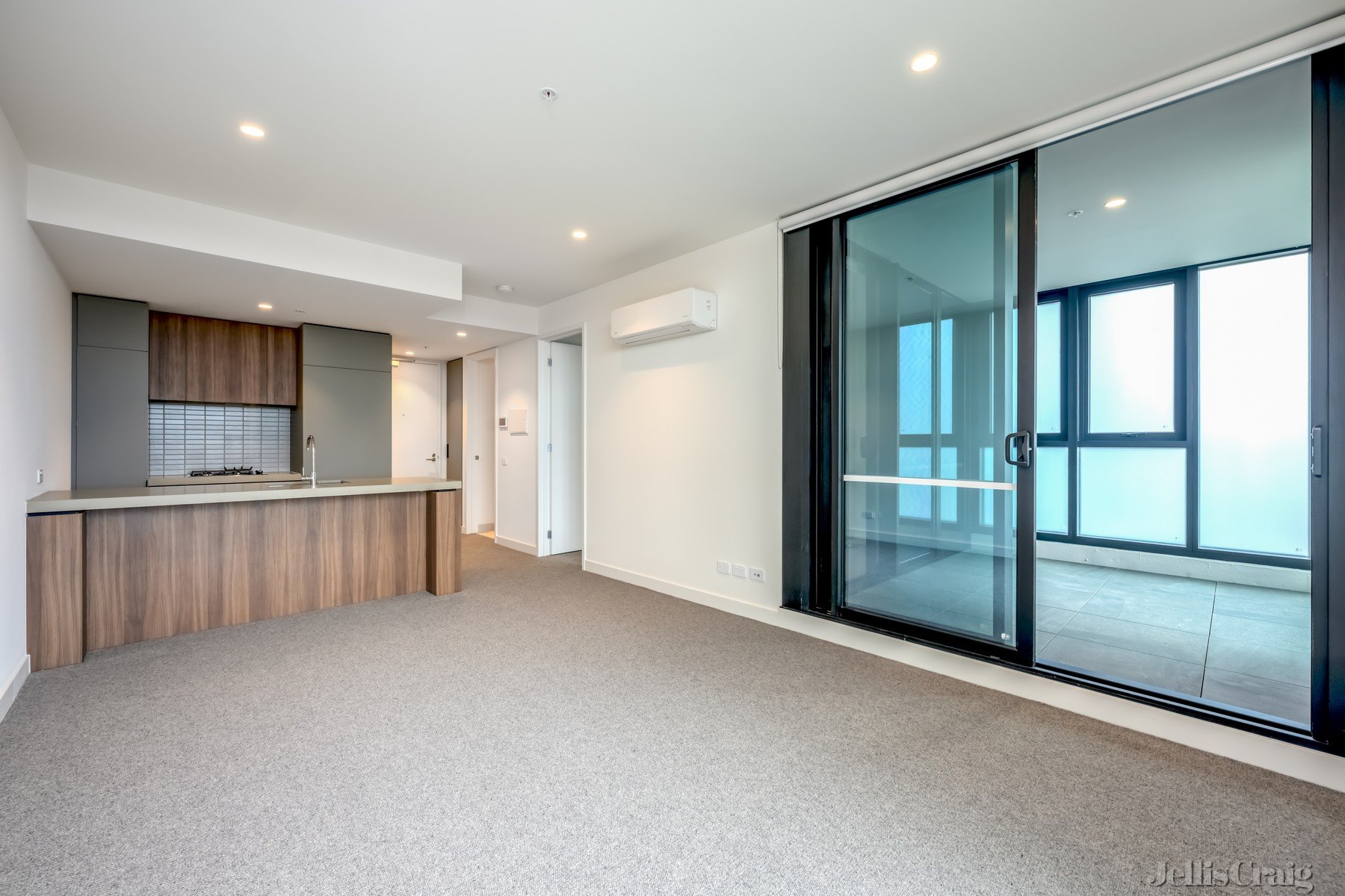 403AH/37 Paper Trail, Alphington image 3