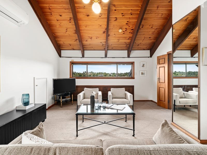 Property Gallery Thumbnail 8