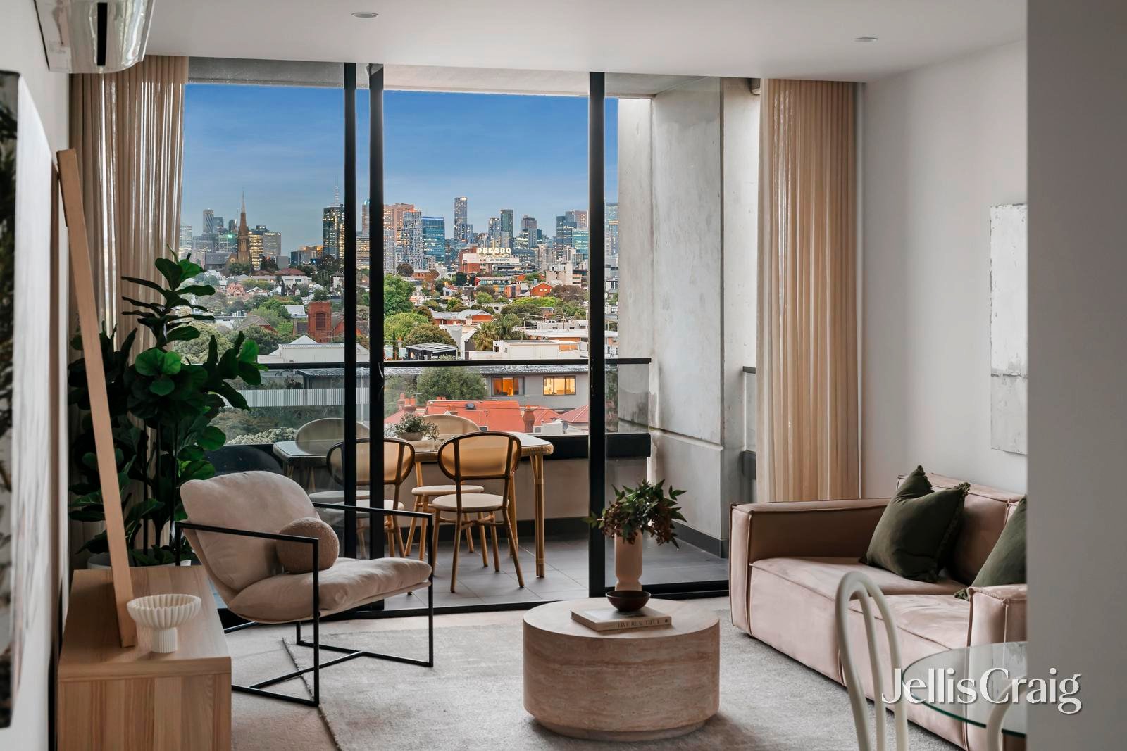 404/3 Kennedy Avenue, Richmond image 1