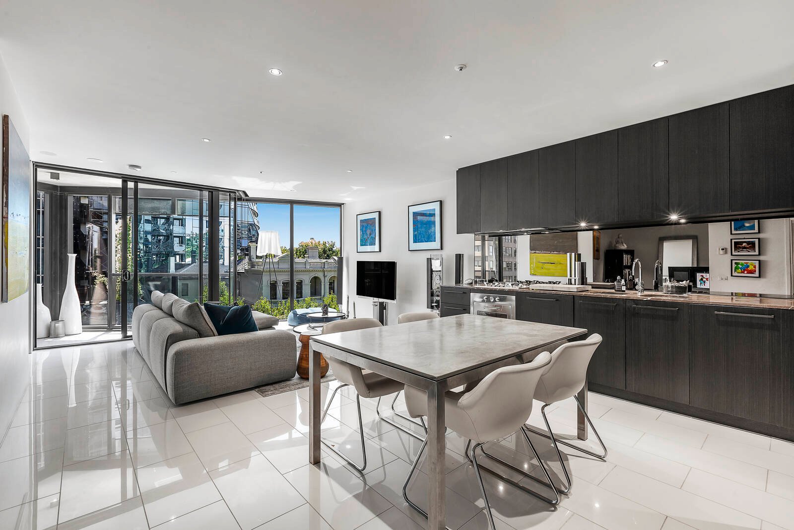 Property Gallery Thumbnail 3