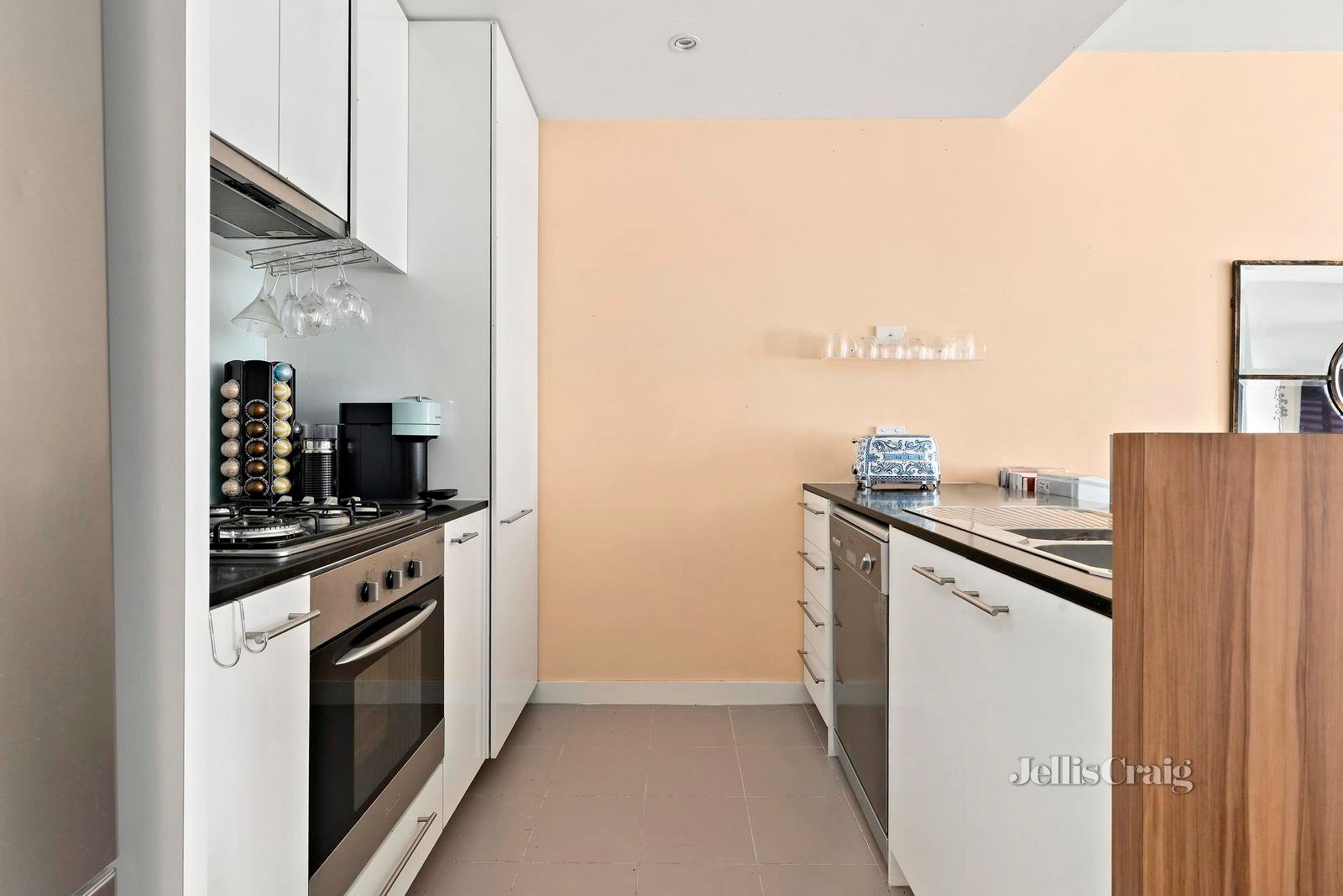 404/66 Mt Alexander Road, Travancore image 3