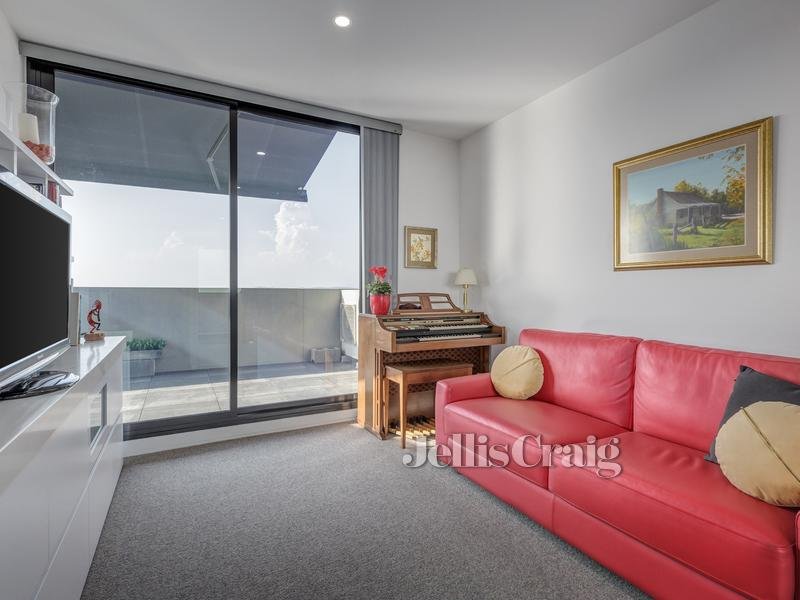 404/7 Red Hill Terrace, Doncaster East image 4