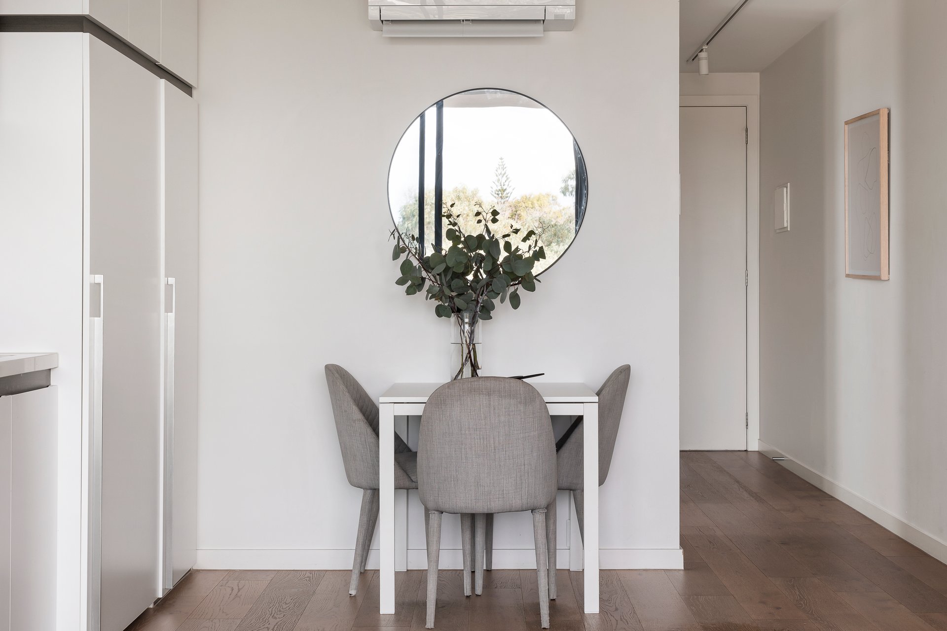 Property Gallery Thumbnail 3