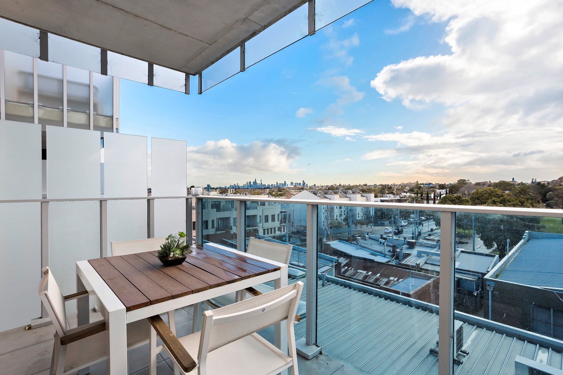 Property Gallery Thumbnail 6