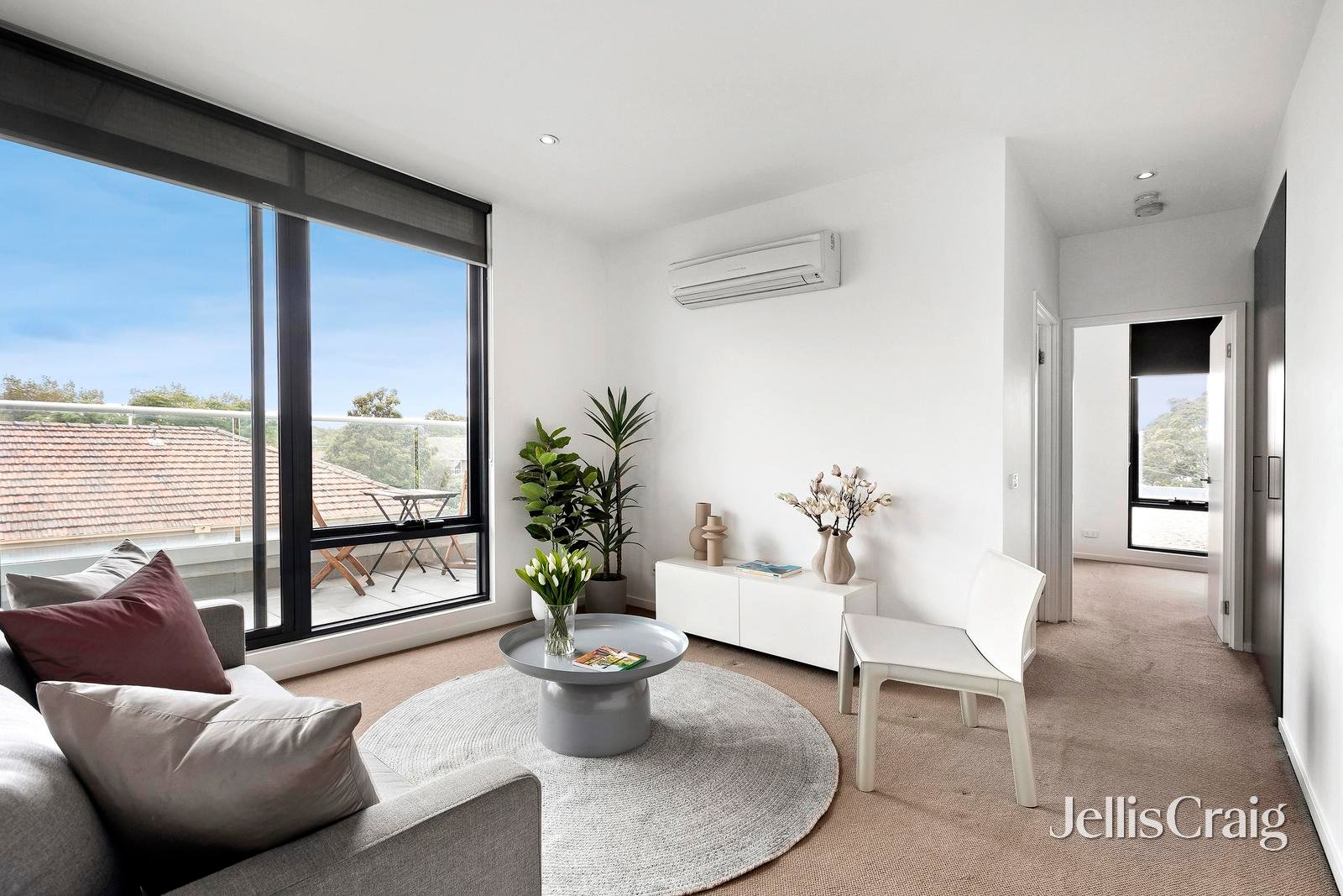 404/95 Ormond Road, Elwood image 1