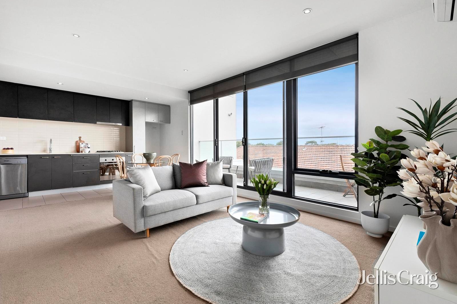 404/95 Ormond Road, Elwood image 6