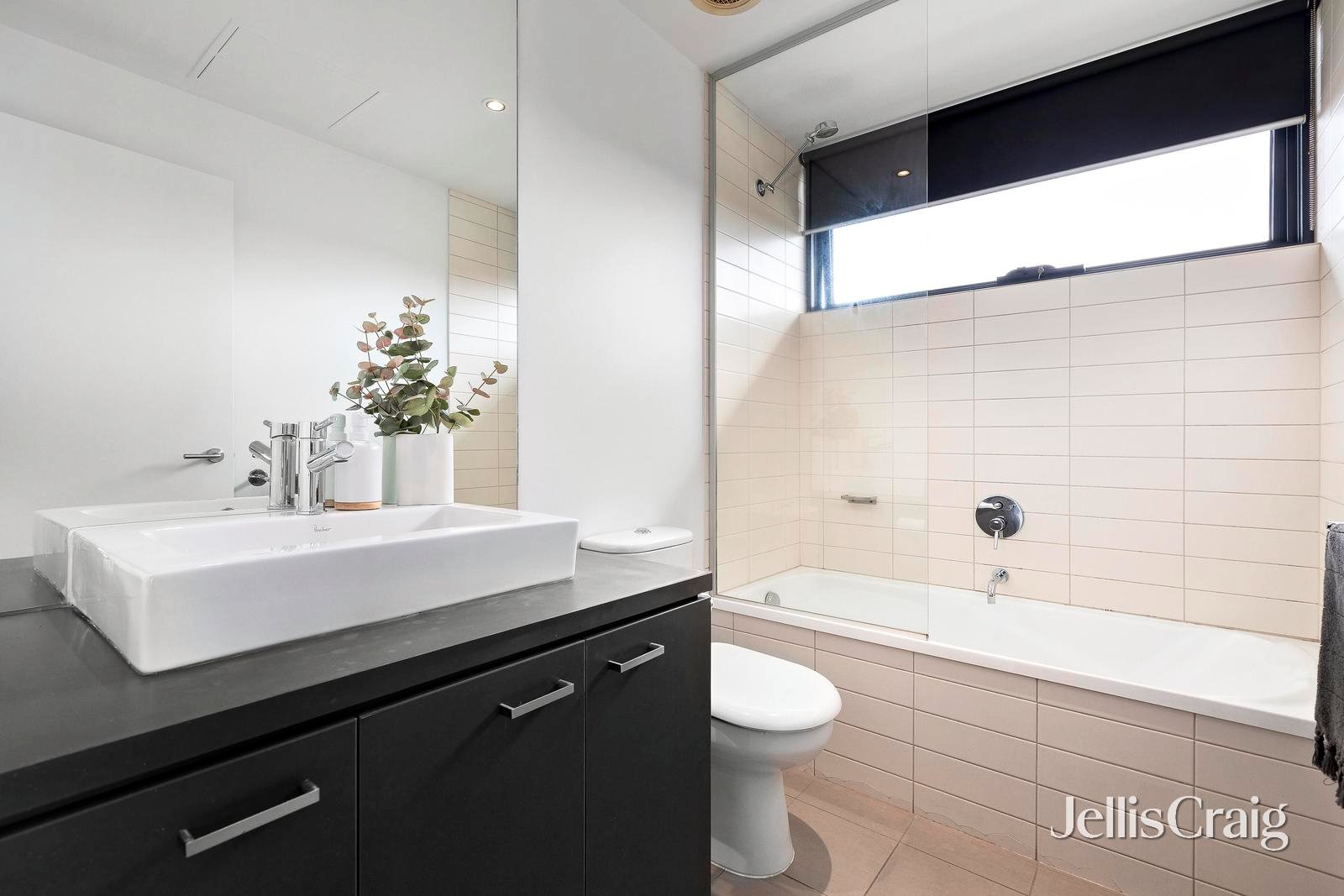 404/95 Ormond Road, Elwood image 12