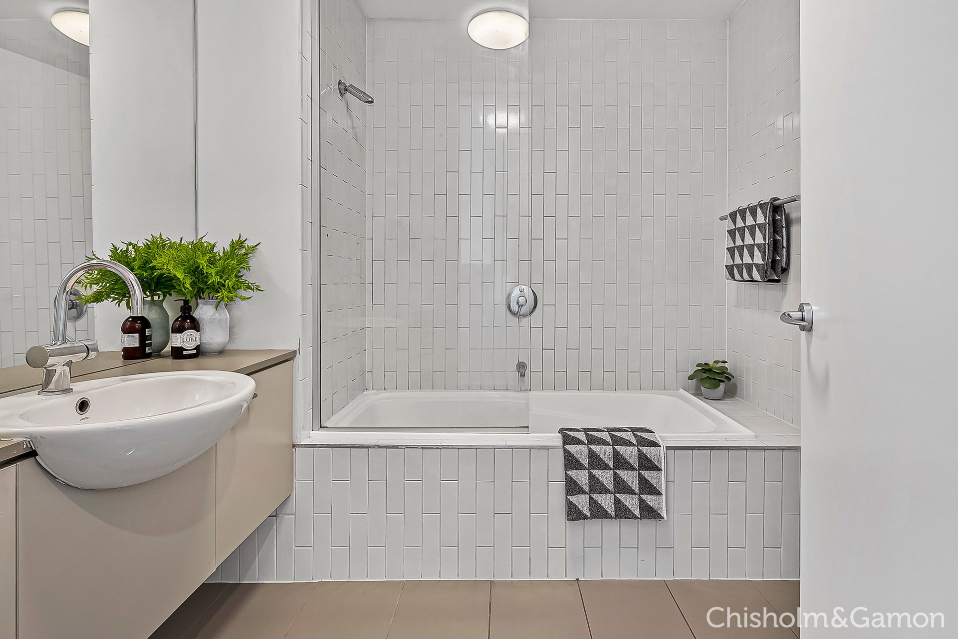 405/22 St Kilda Road, St Kilda image 6