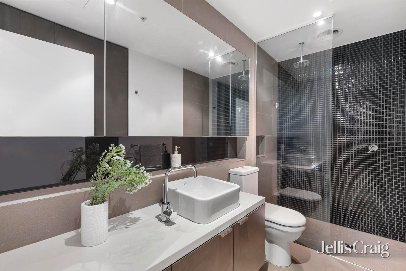 40/523 Burwood Road, Hawthorn image 7
