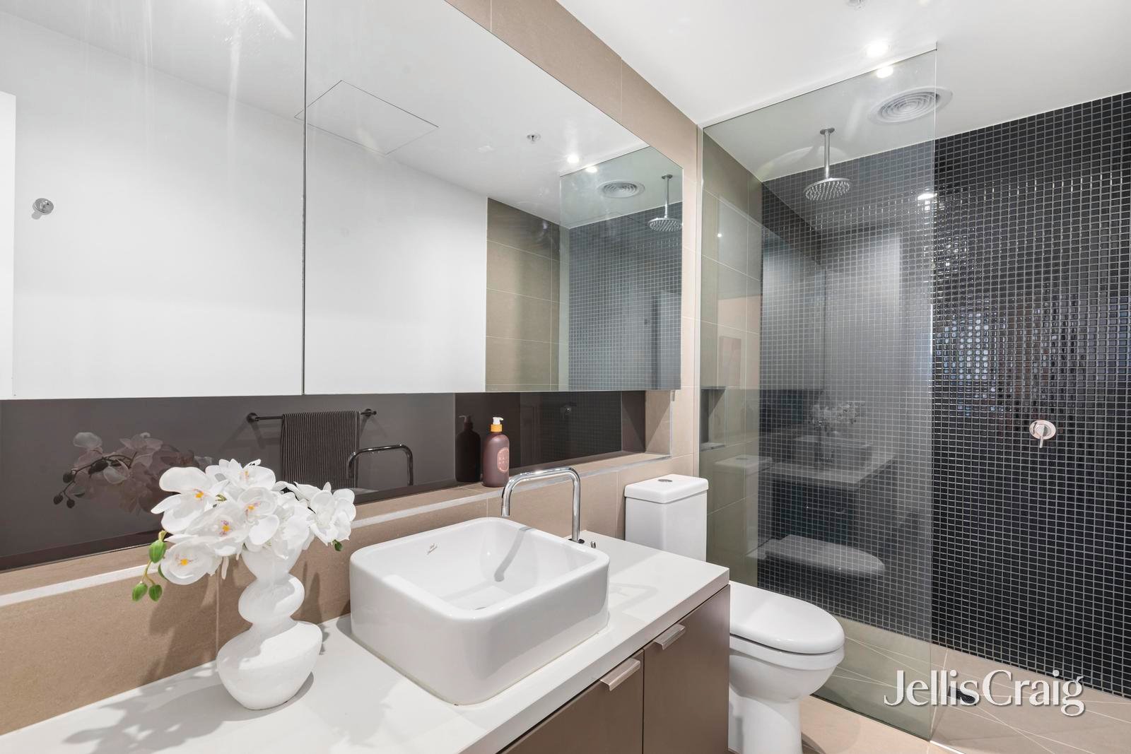 40/523 Burwood Road, Hawthorn image 9