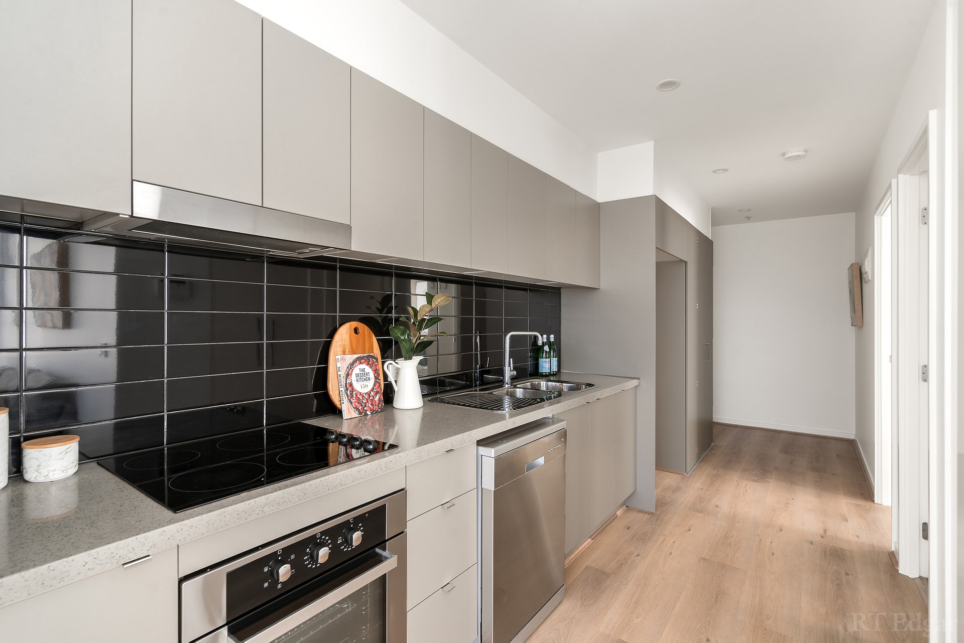 Property Gallery Thumbnail 4