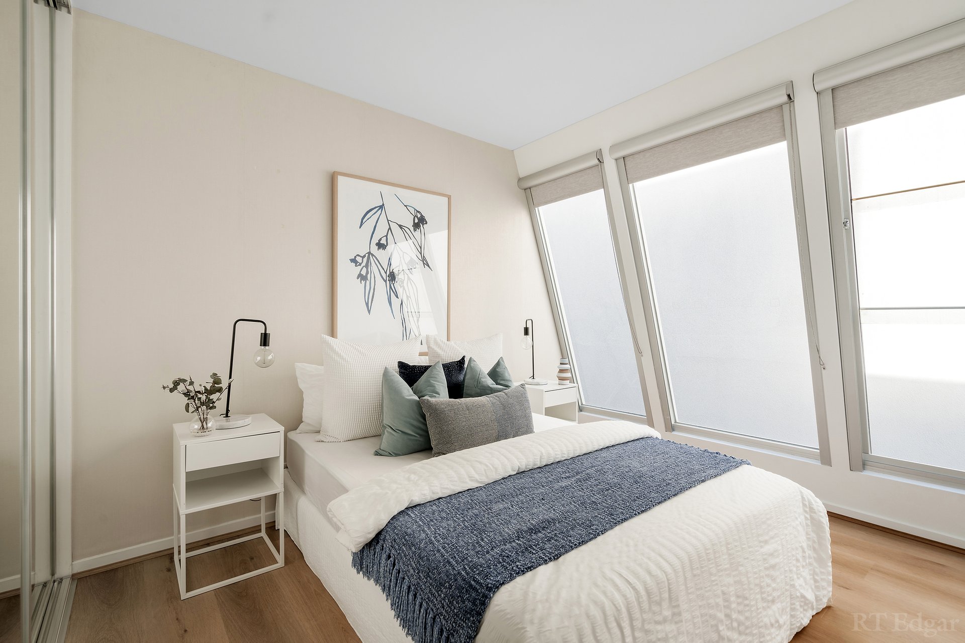 Property Gallery Thumbnail 13