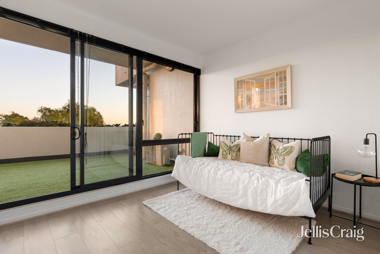 405/5 Alma Road, St&nbsp;Kilda image 5