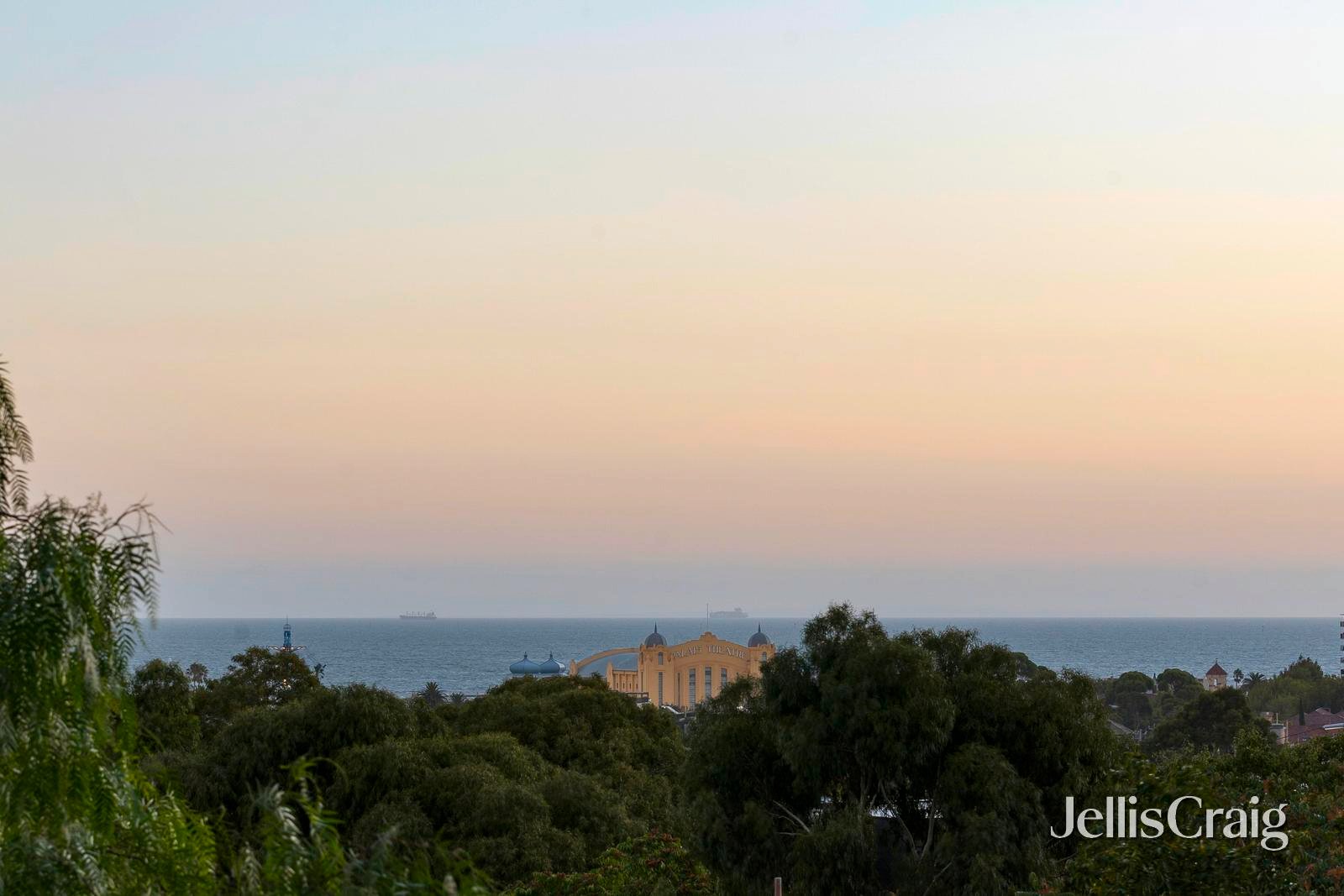 405/5 Alma Road, St&nbsp;Kilda image 10