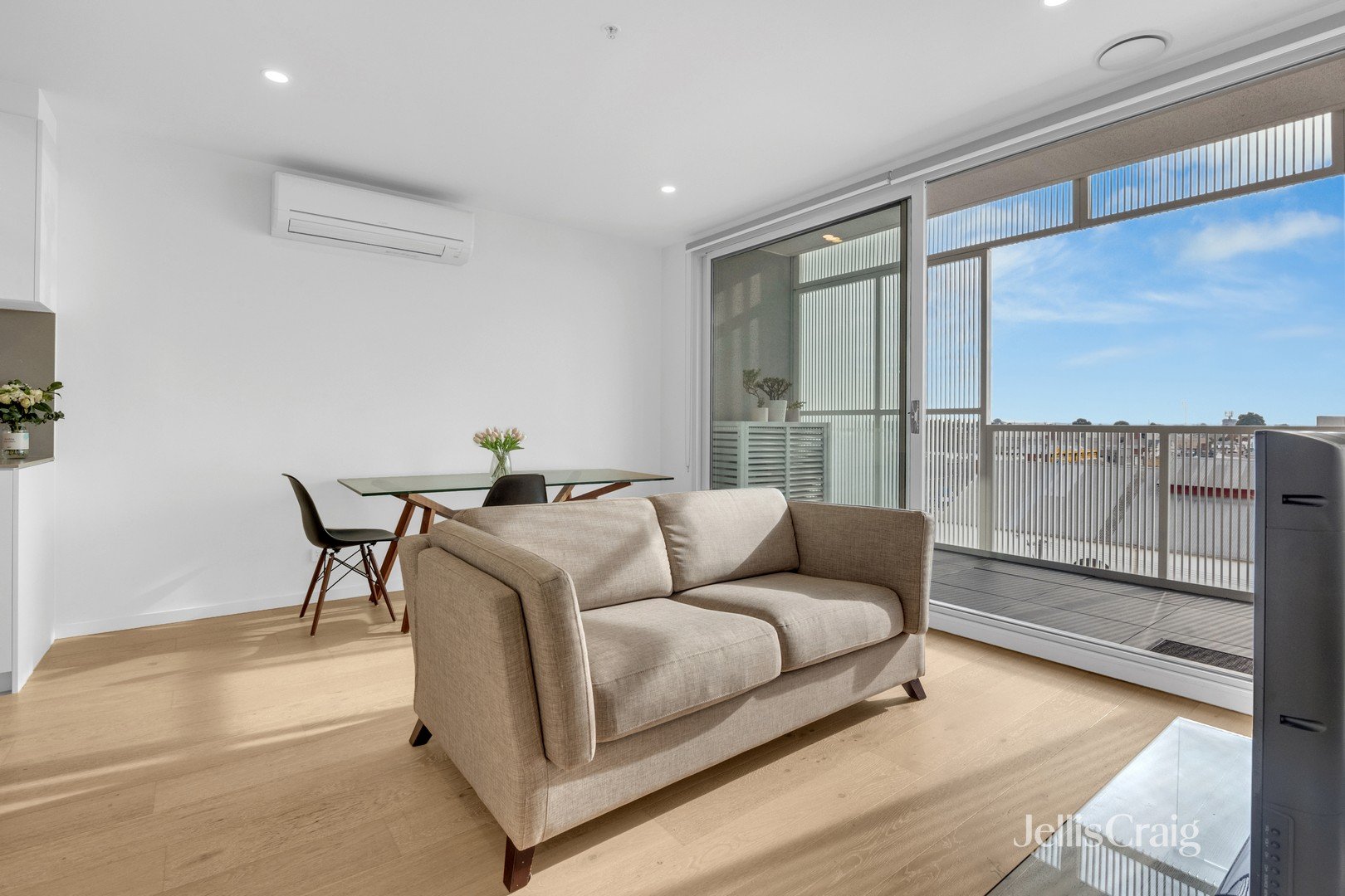 405/812 Sydney Road, Brunswick image 3