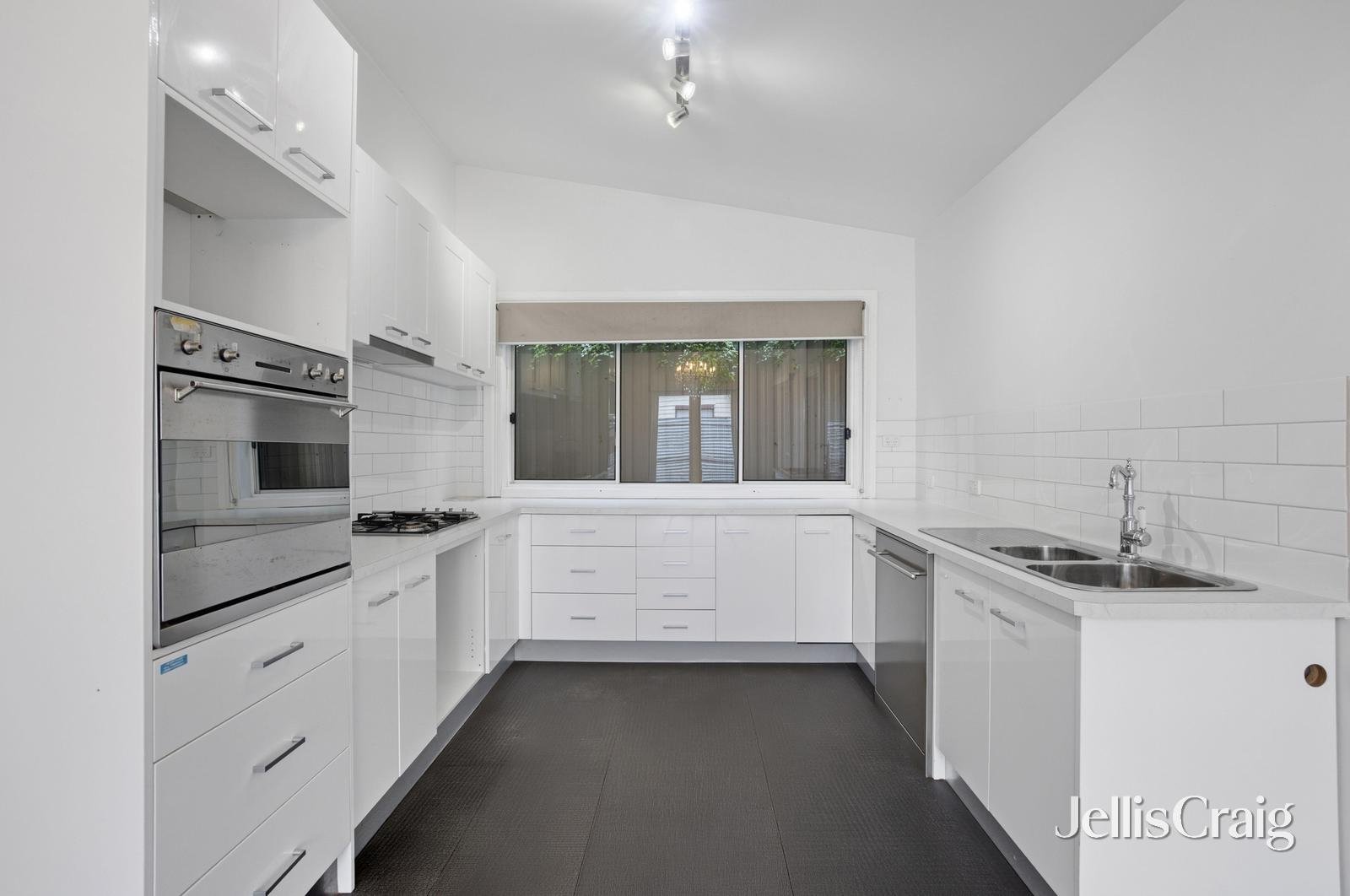 406 Grant Street, Golden&nbsp;Point image 2