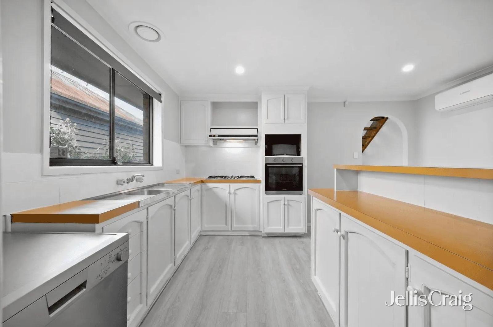 406 Lydiard Street North, Soldiers&nbsp;Hill image 2