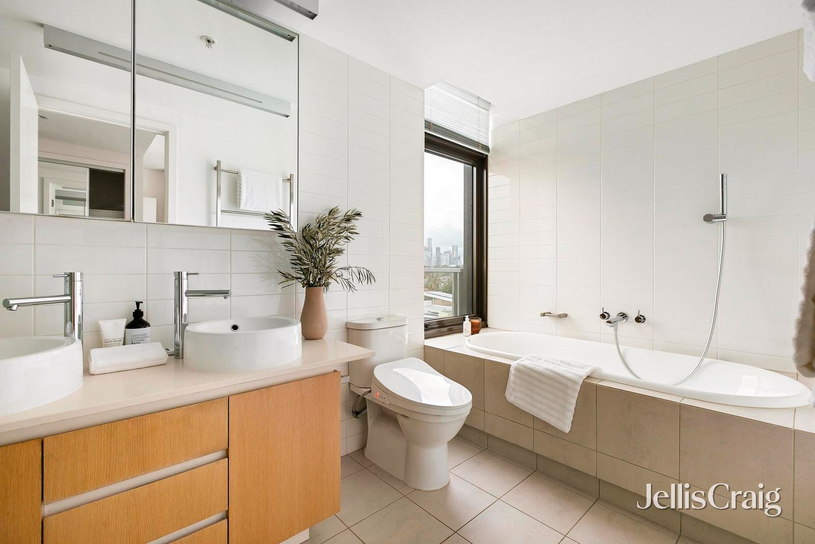 406/155 Beach Street, Port&nbsp;Melbourne image 11