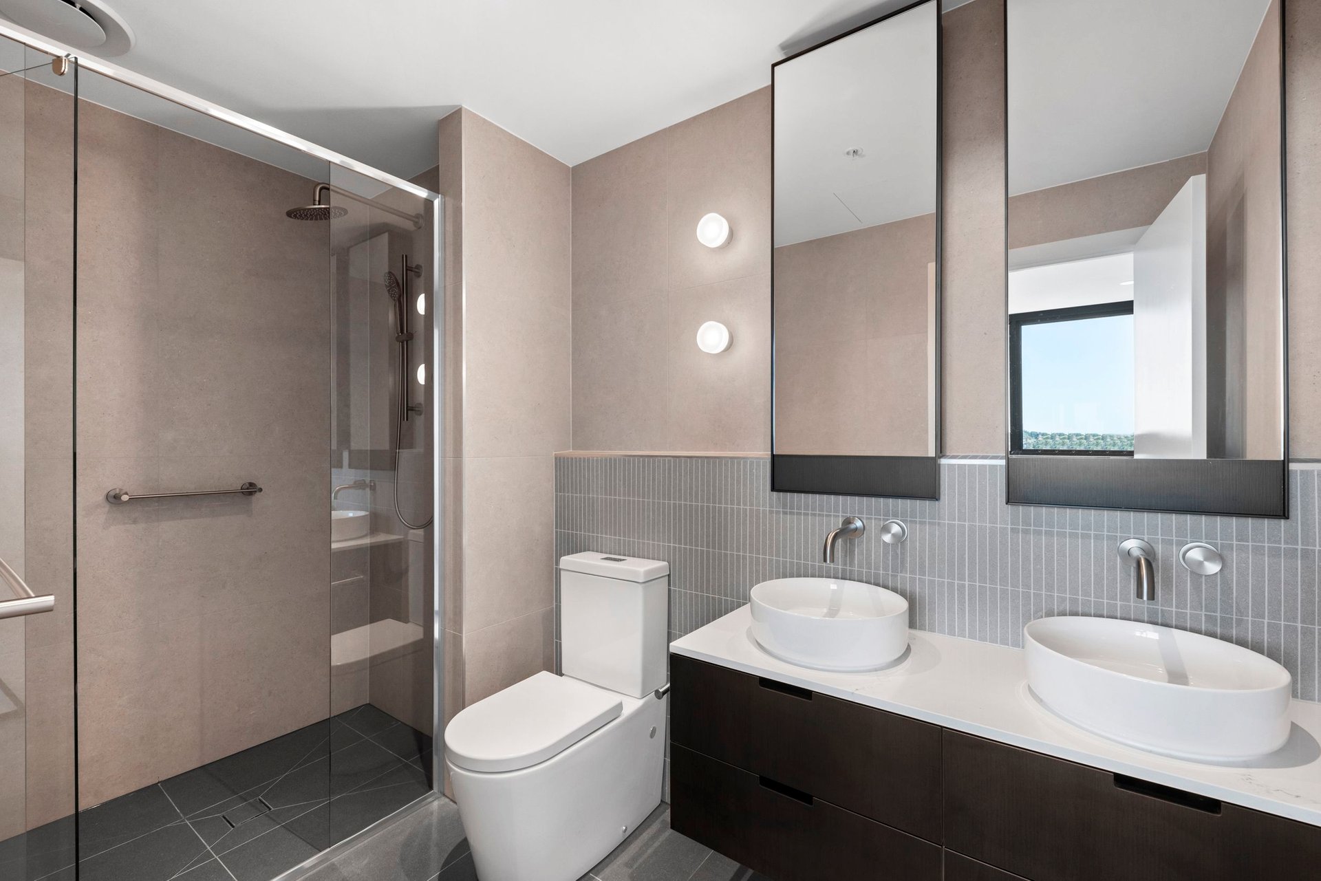 Property Gallery Thumbnail 10
