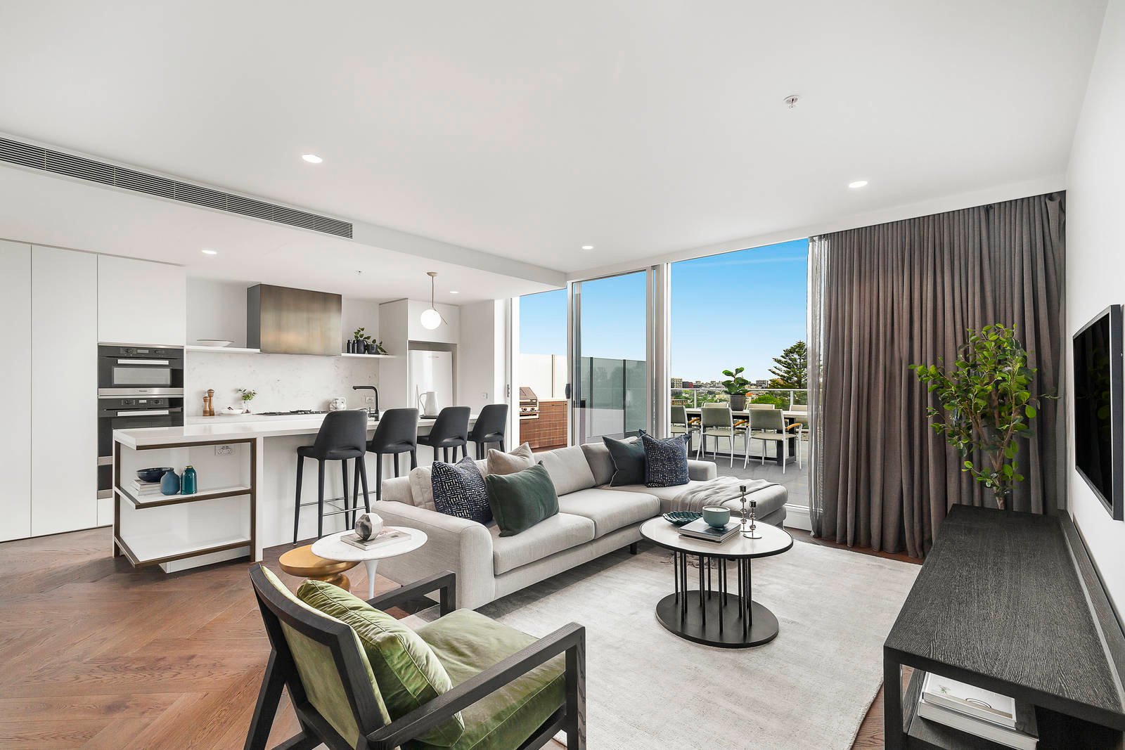Property Gallery Thumbnail 5