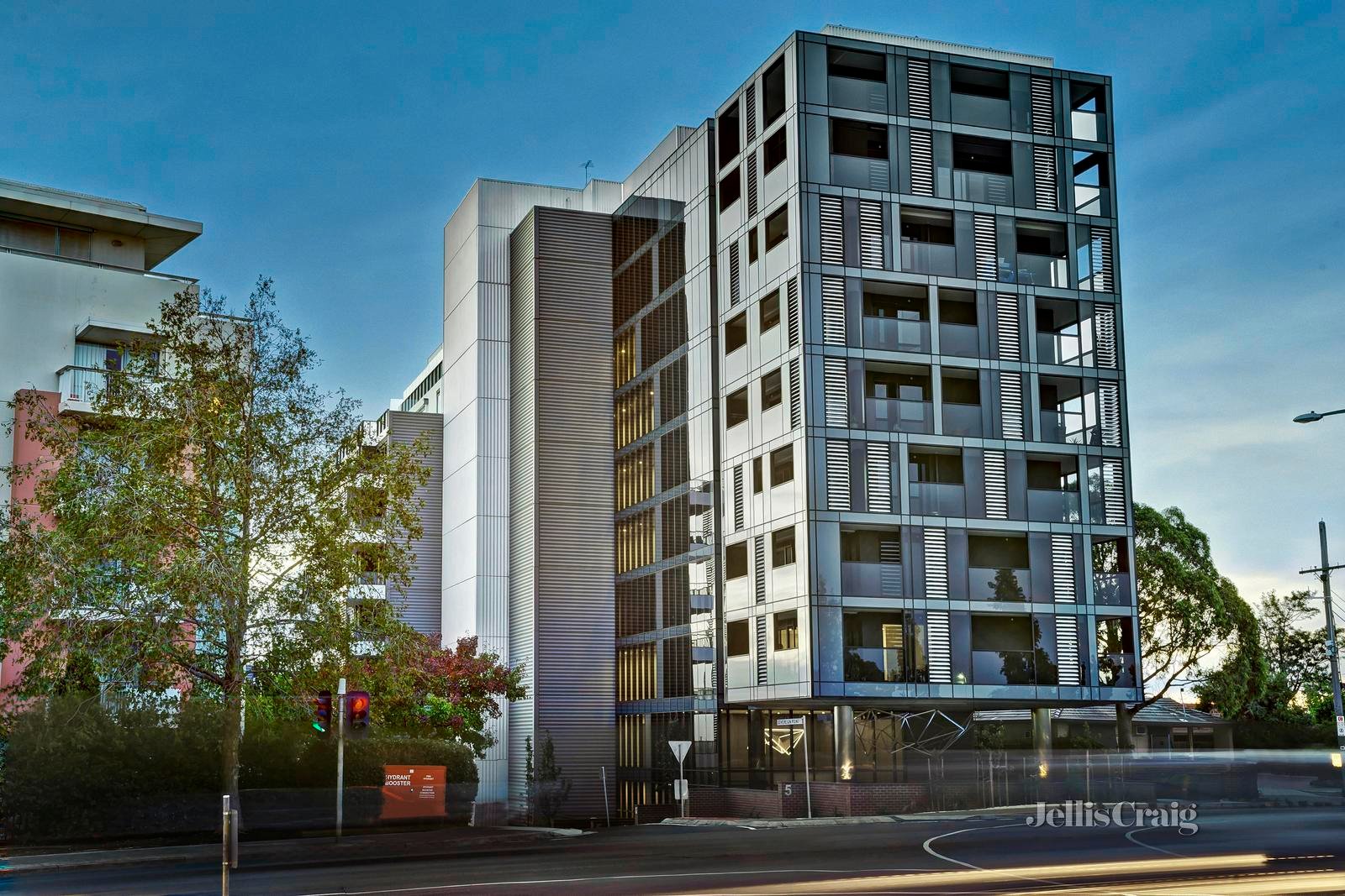 406/5 Sovereign Point Court, Doncaster image 1