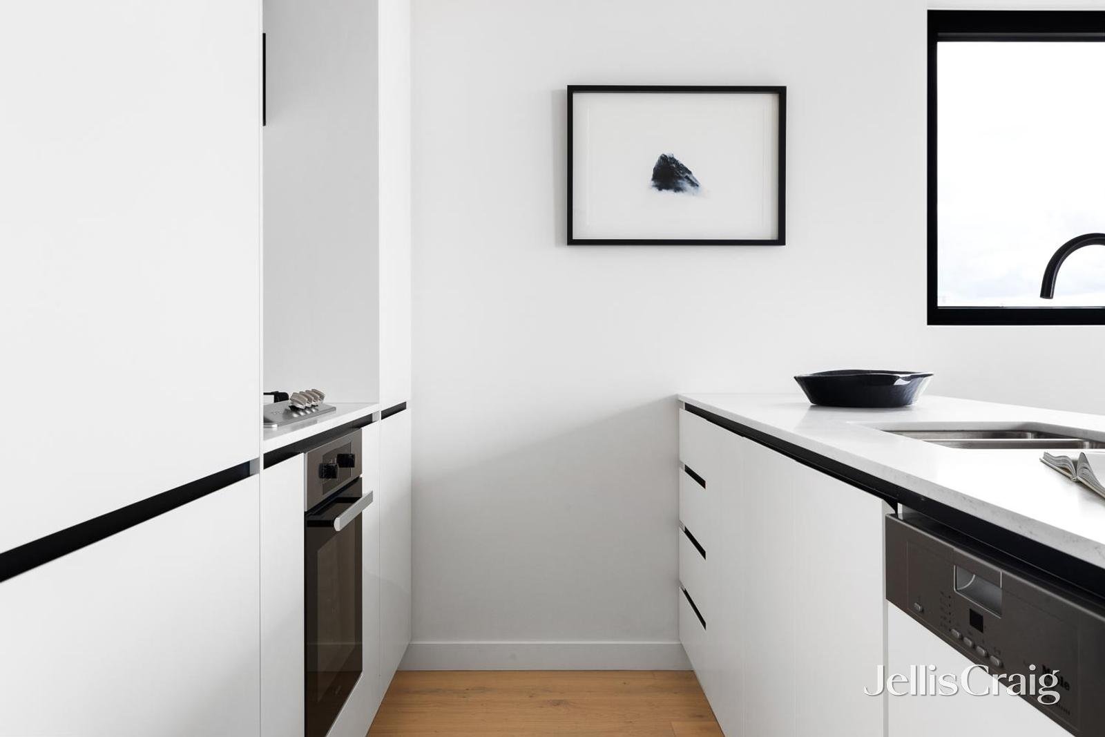 407/2 Mascoma Street, Ascot Vale image 3