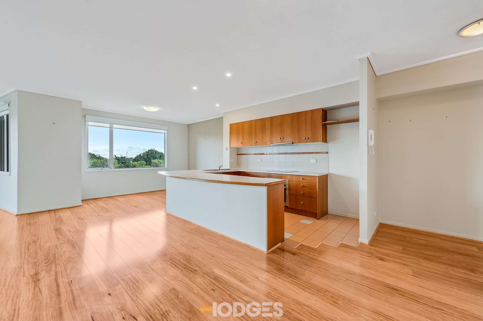 407 / 23 Queens Road MELBOURNE