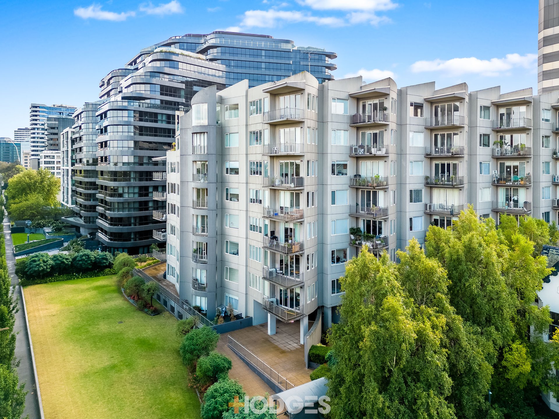 407 / 23 Queens Road MELBOURNE