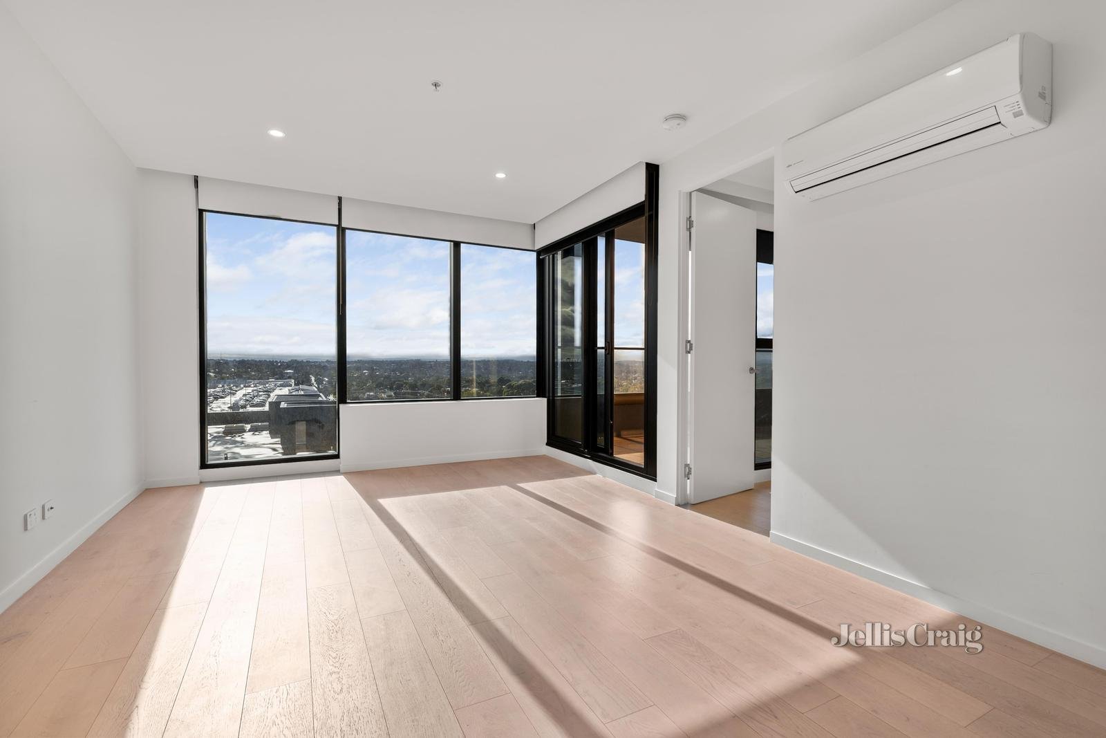 407/25 Osullivan Road, Glen Waverley image 4