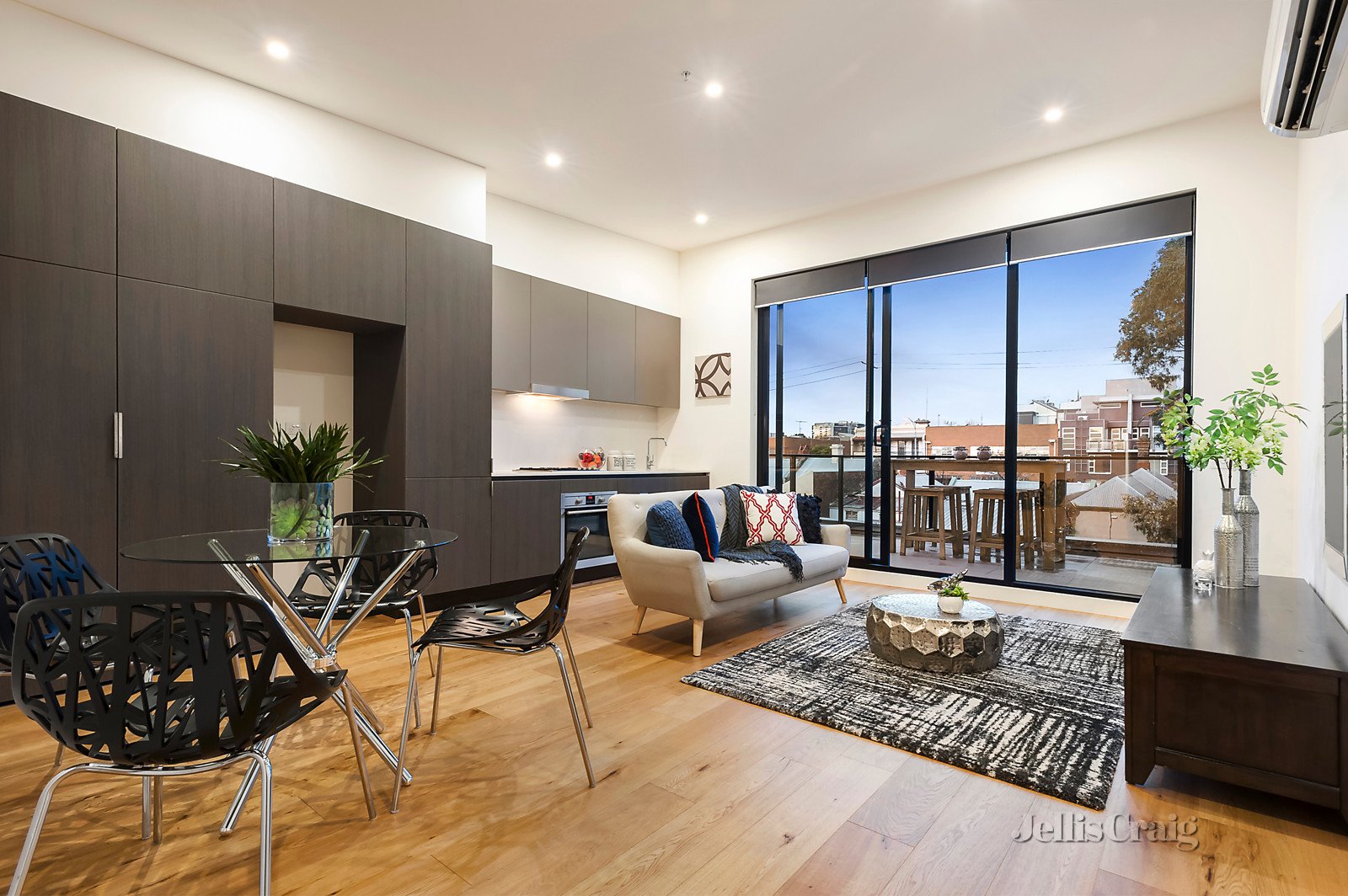 407/5 Stawell Street, North Melbourne image 2