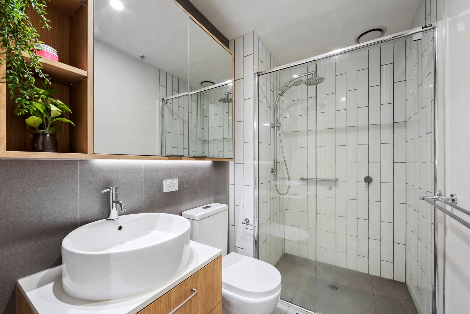 Property Gallery Thumbnail 6