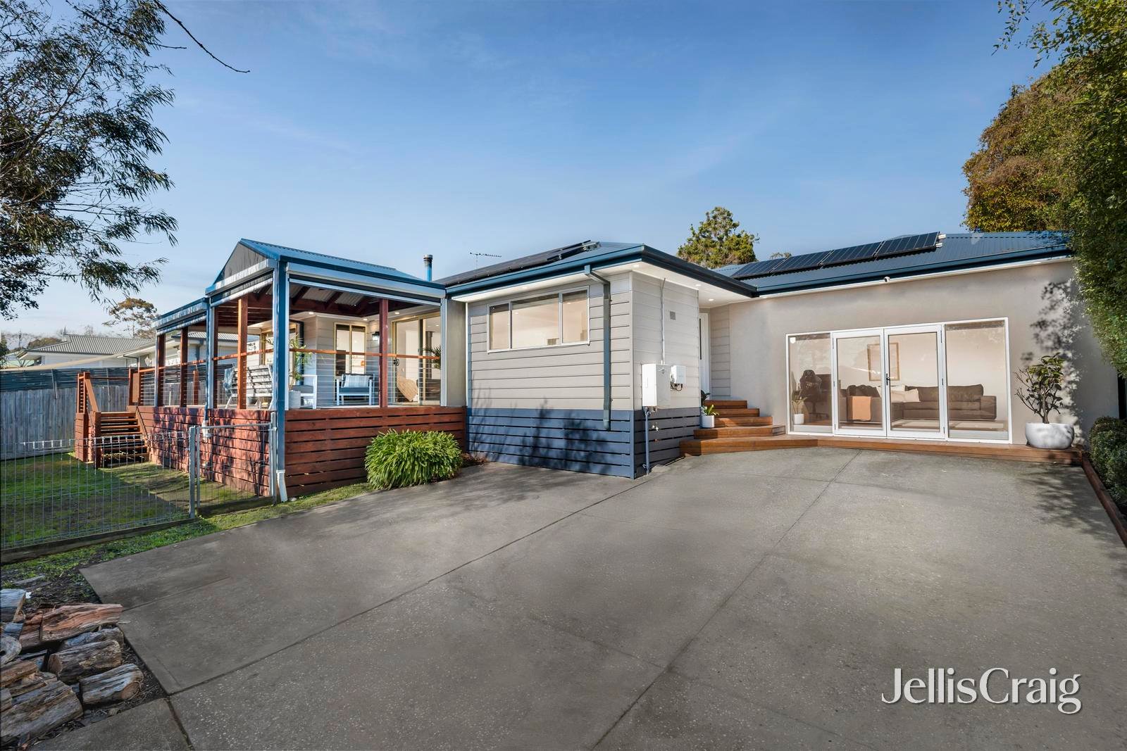 408 Warburton Highway, Wandin North image 1