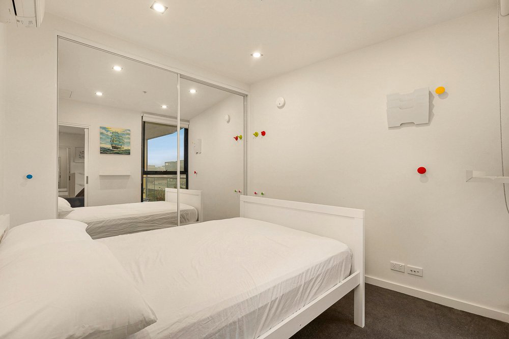 Property Gallery Thumbnail 3