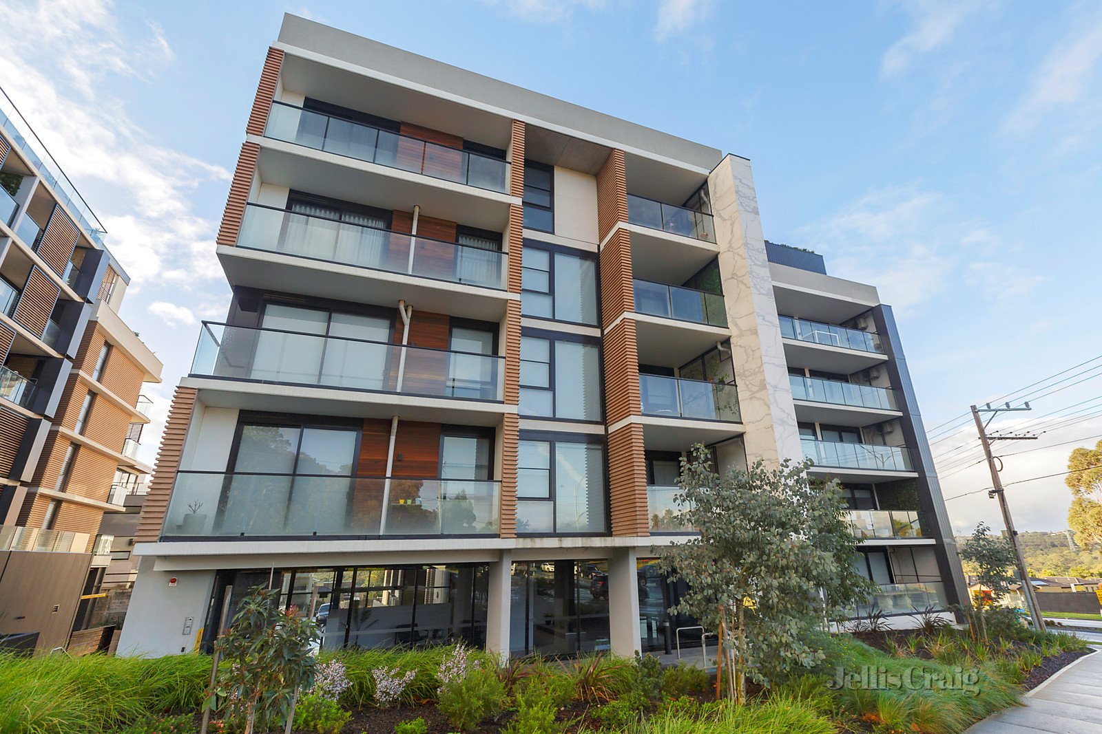408/7 Red Hill Terrace, Doncaster East image 1