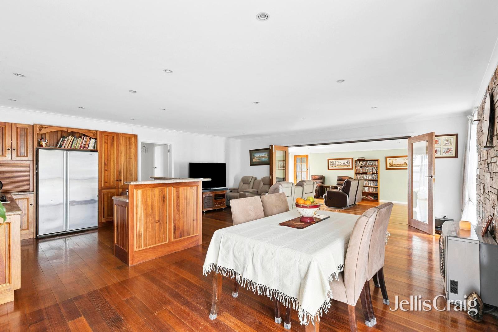 409-411 Princes Highway, Corio image 2