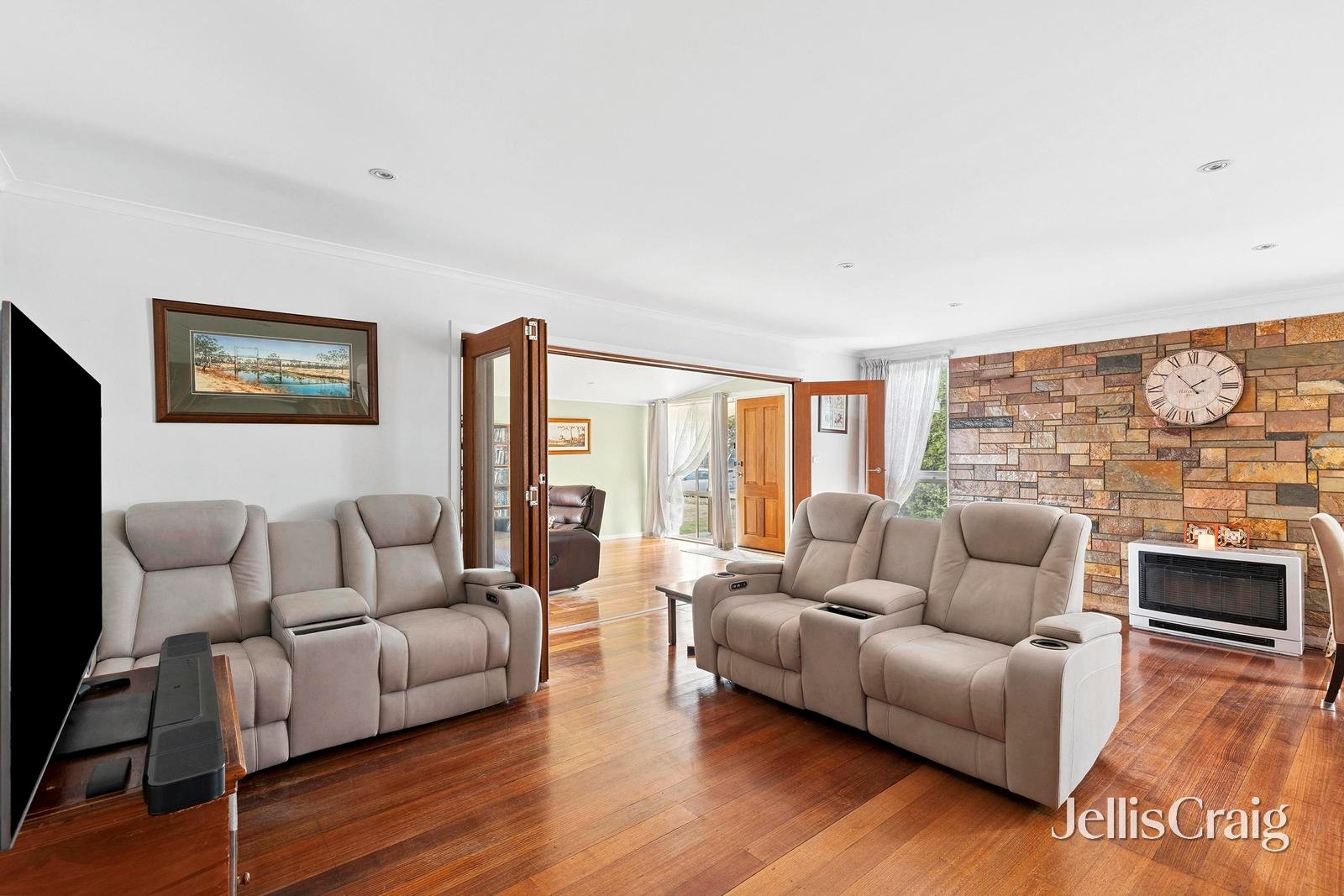 409-411 Princes Highway, Corio image 10