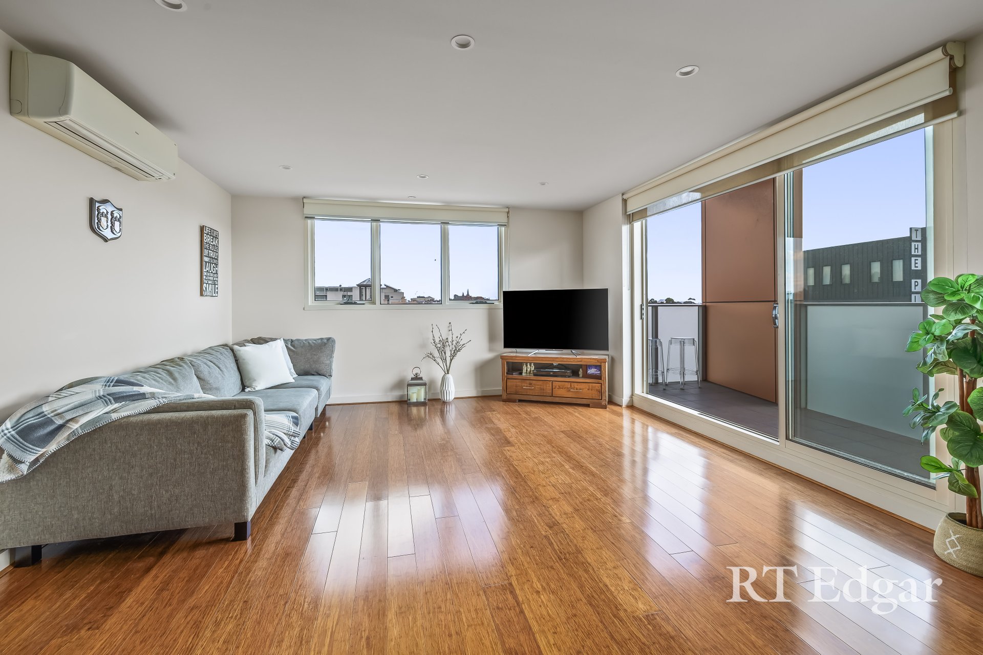Property Gallery Thumbnail 2