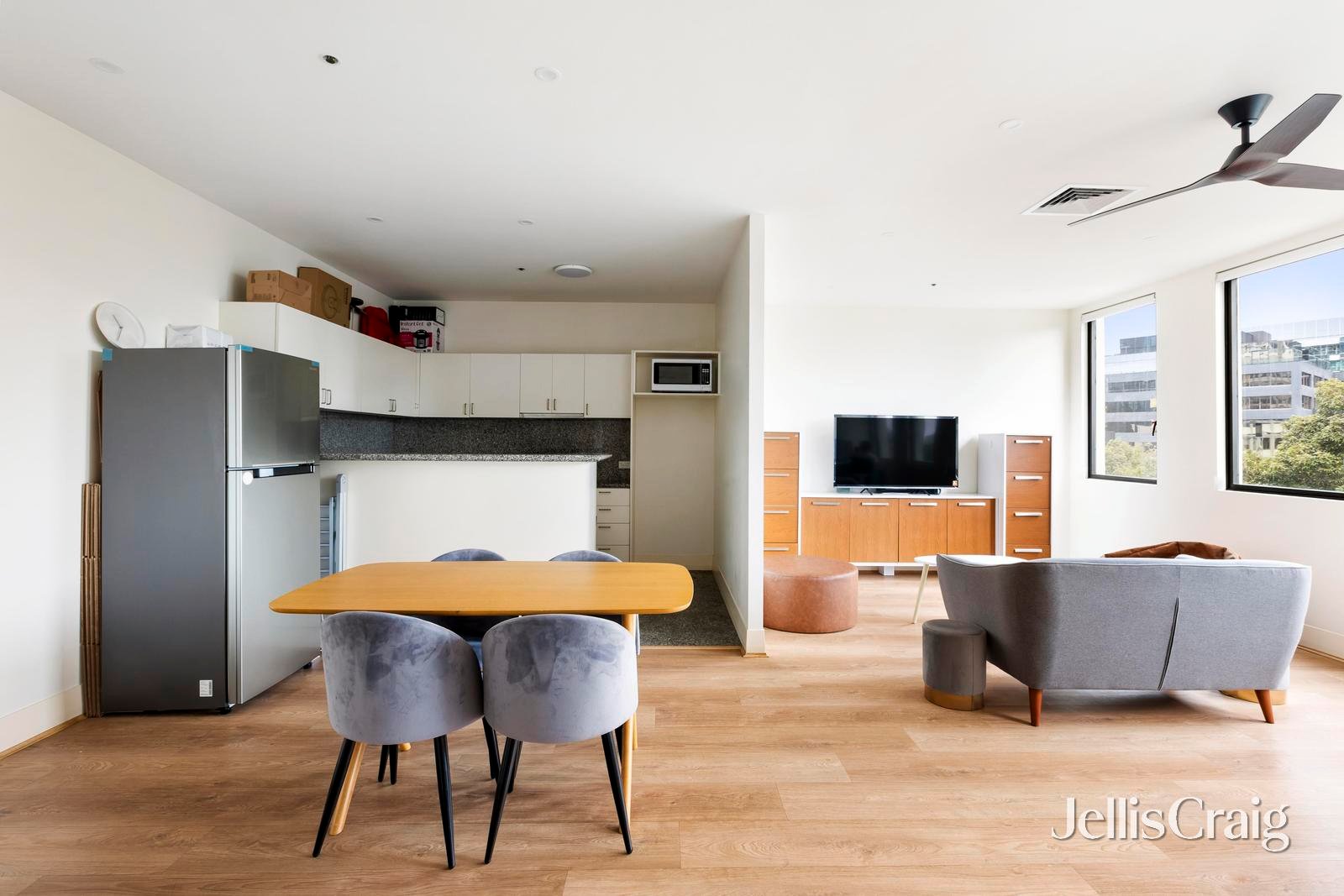 409/221 Sturt Street, Southbank image 2