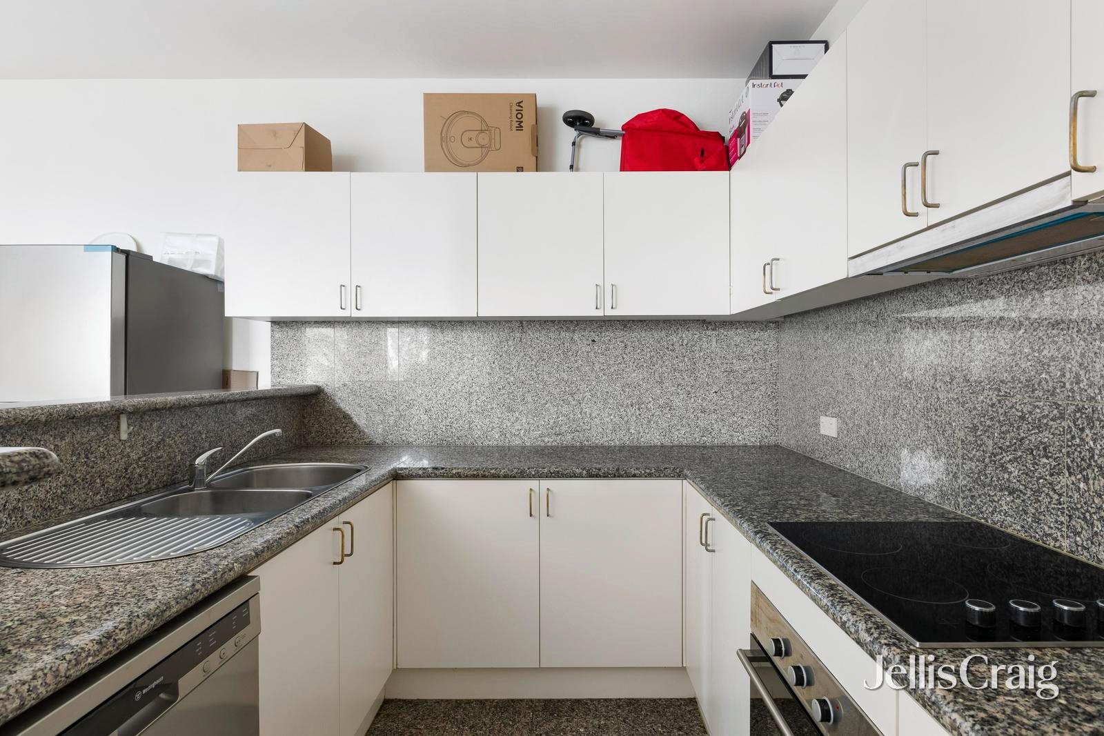 409/221 Sturt Street, Southbank image 4
