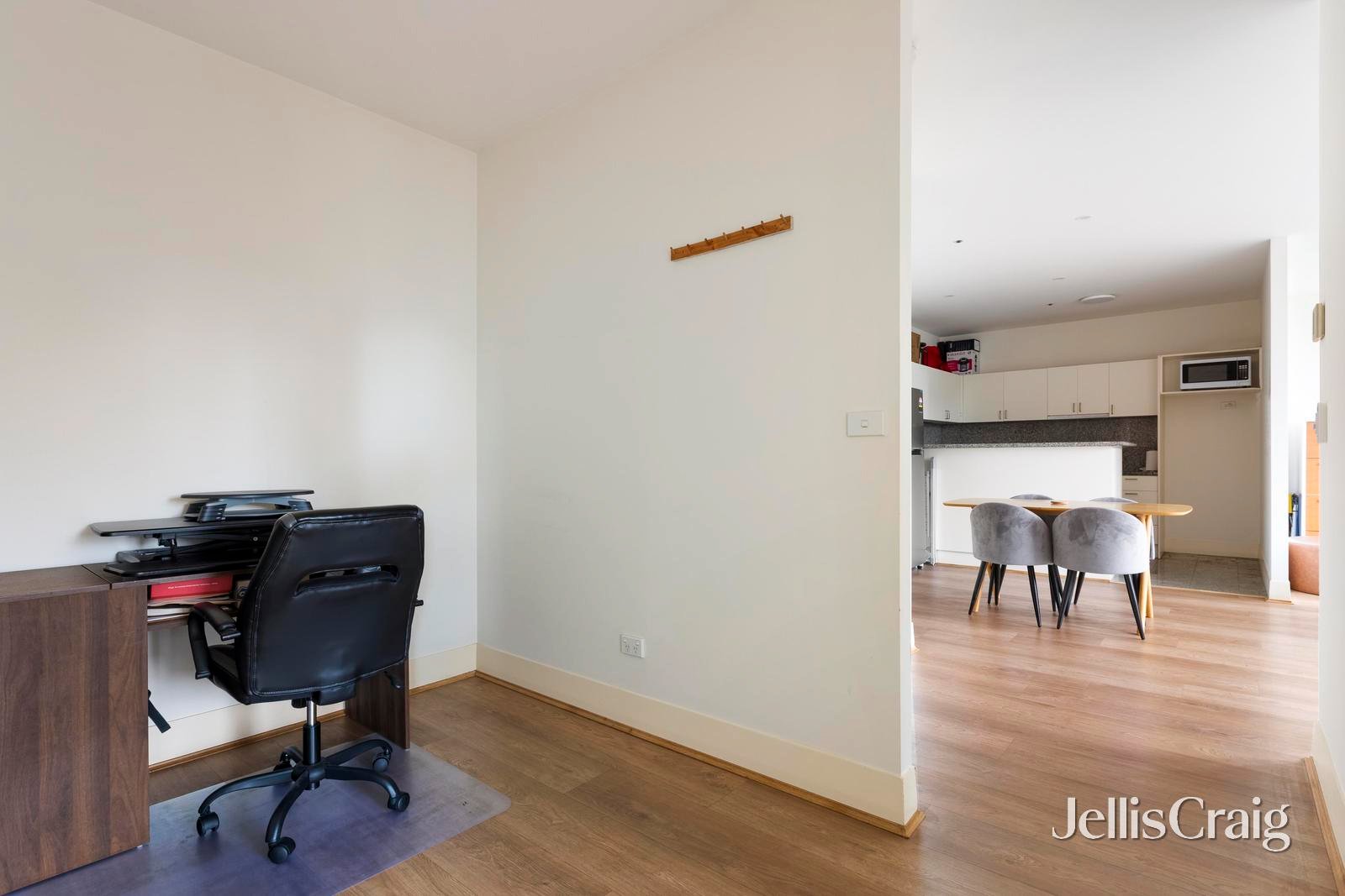 409/221 Sturt Street, Southbank image 7