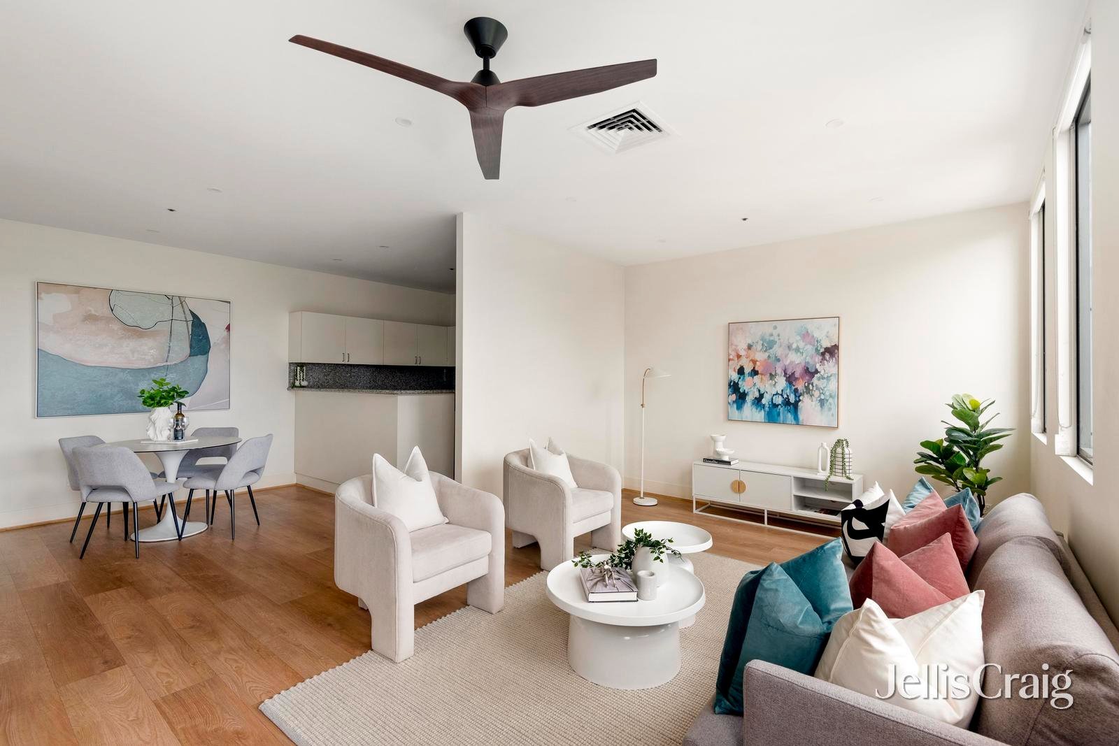 409/221 Sturt Street, Southbank image 2