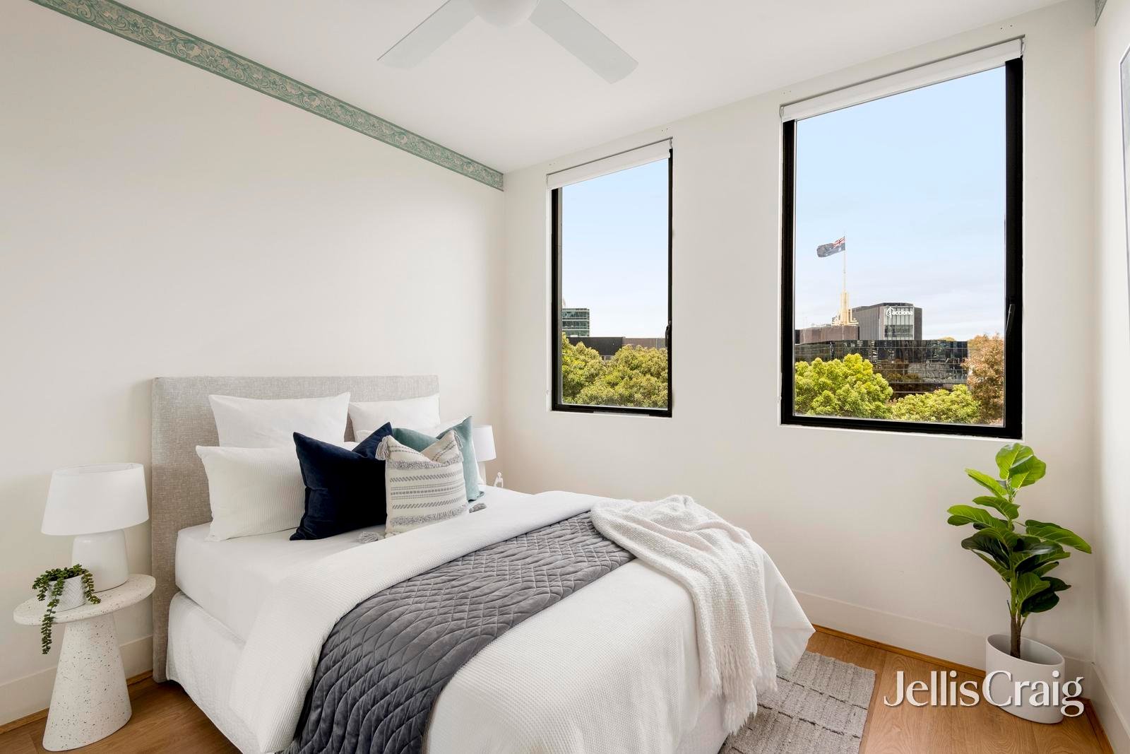 409/221 Sturt Street, Southbank image 5