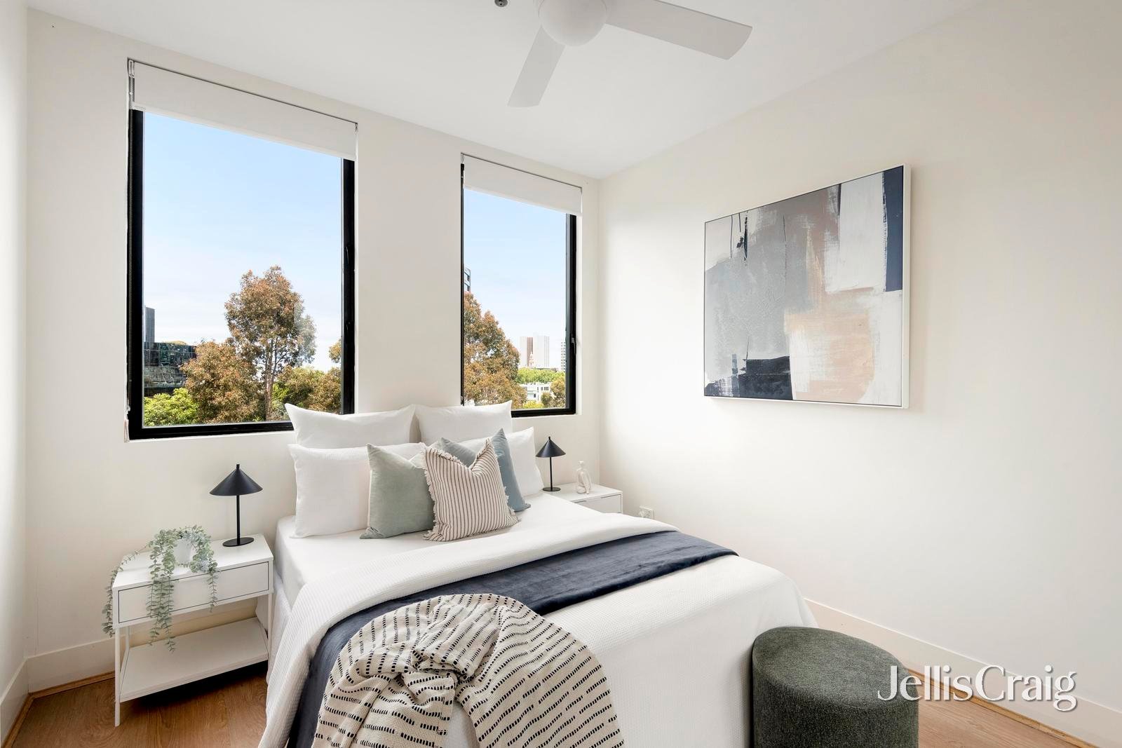 409/221 Sturt Street, Southbank image 6