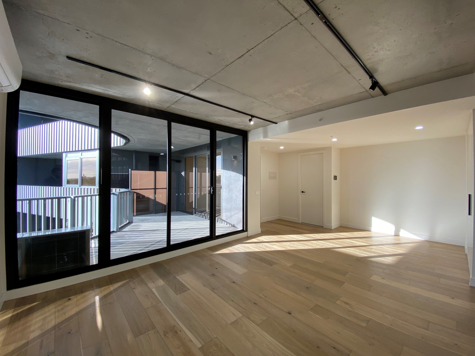 409/757 Toorak Road, Hawthorn East image 2